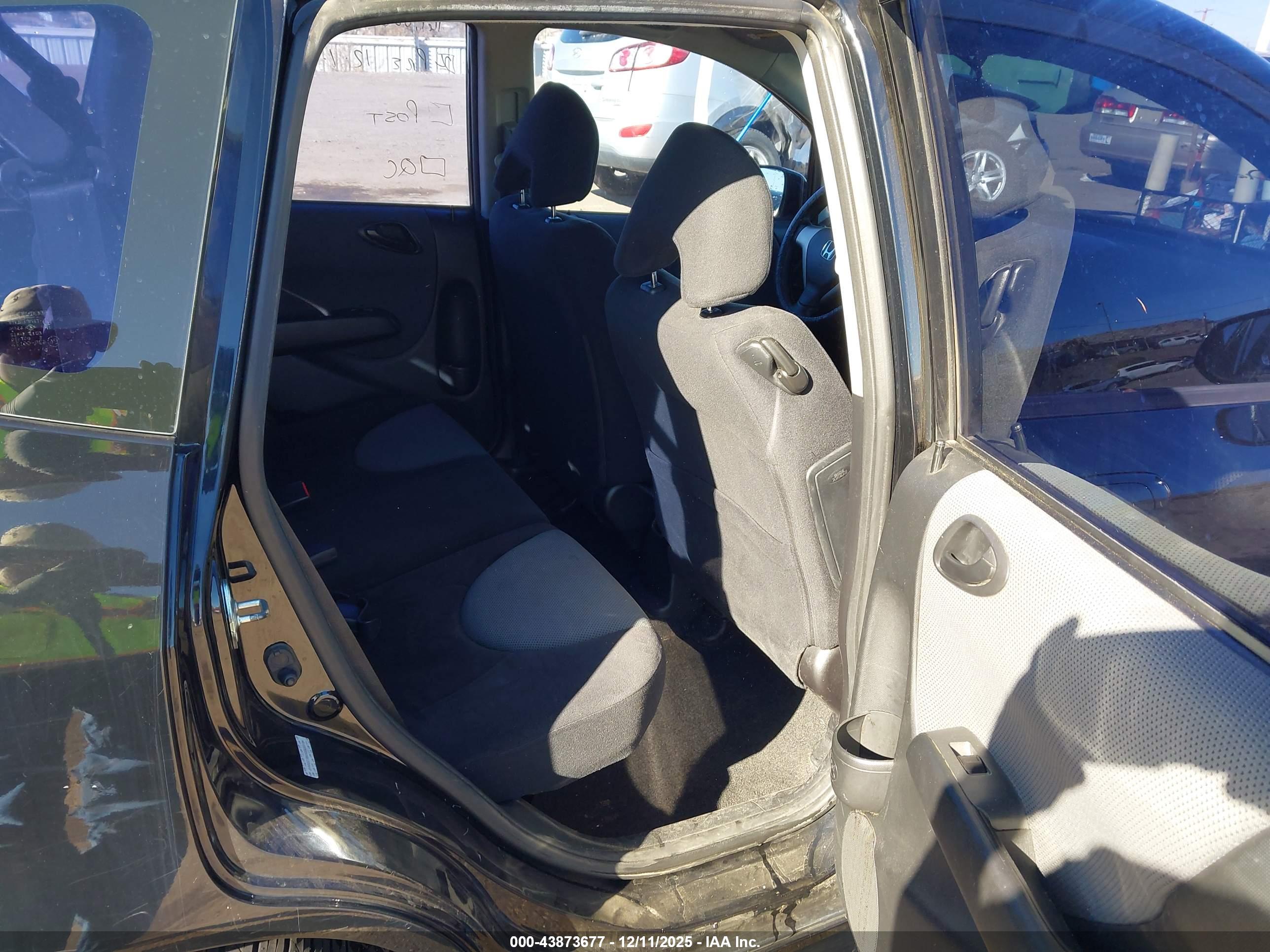 HONDA FIT image 8