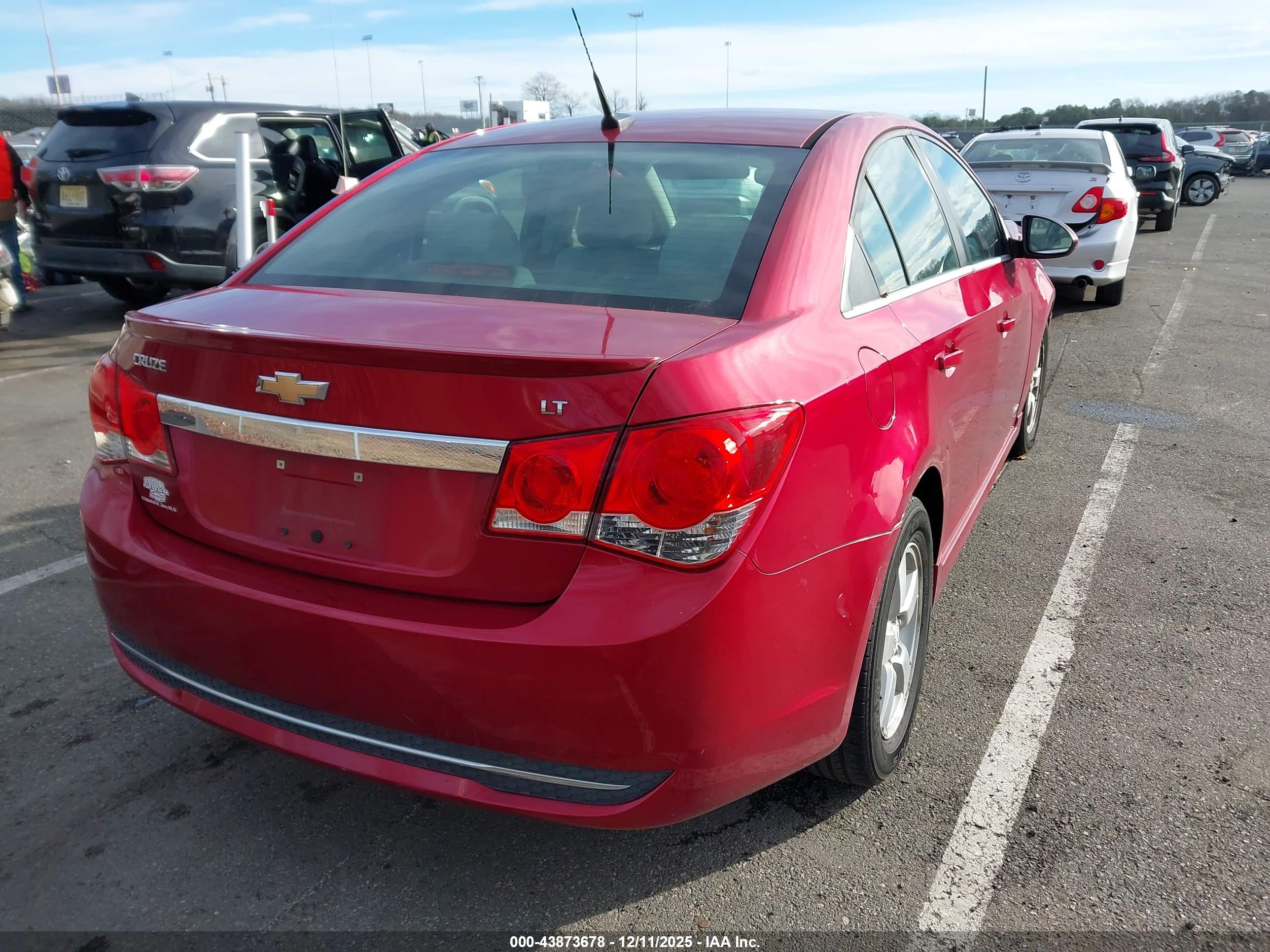 CHEVROLET CRUZE image 4