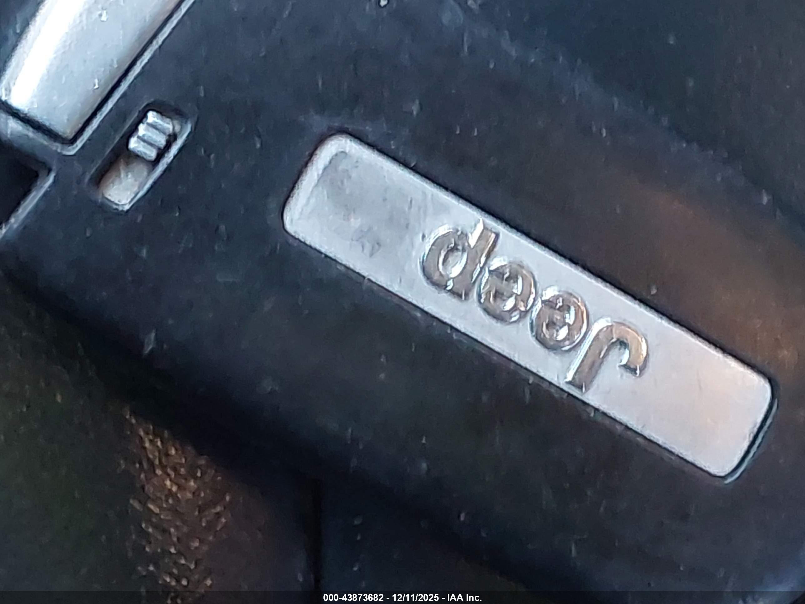 JEEP GRAND image 11