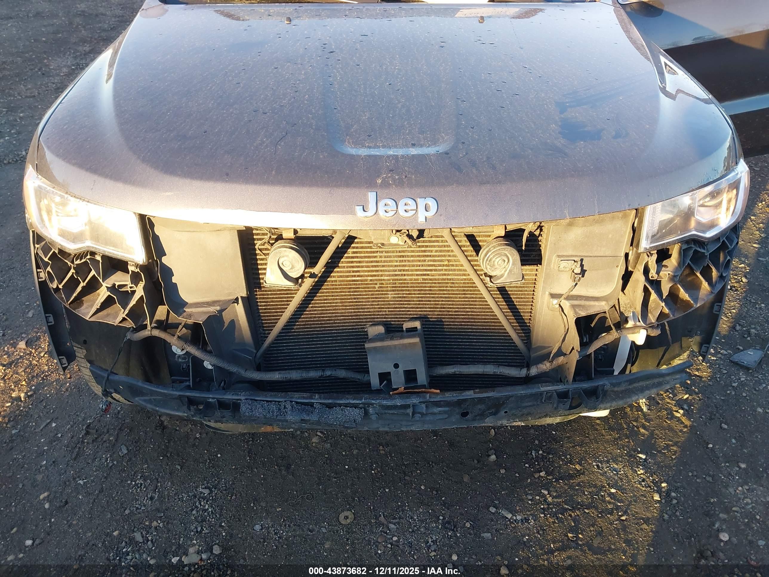 JEEP GRAND image 6