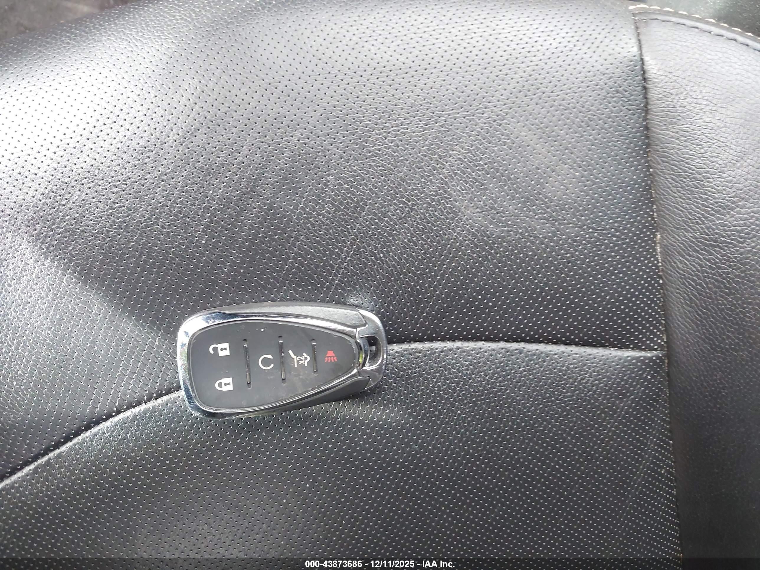 CHEVROLET EQUINOX image 11