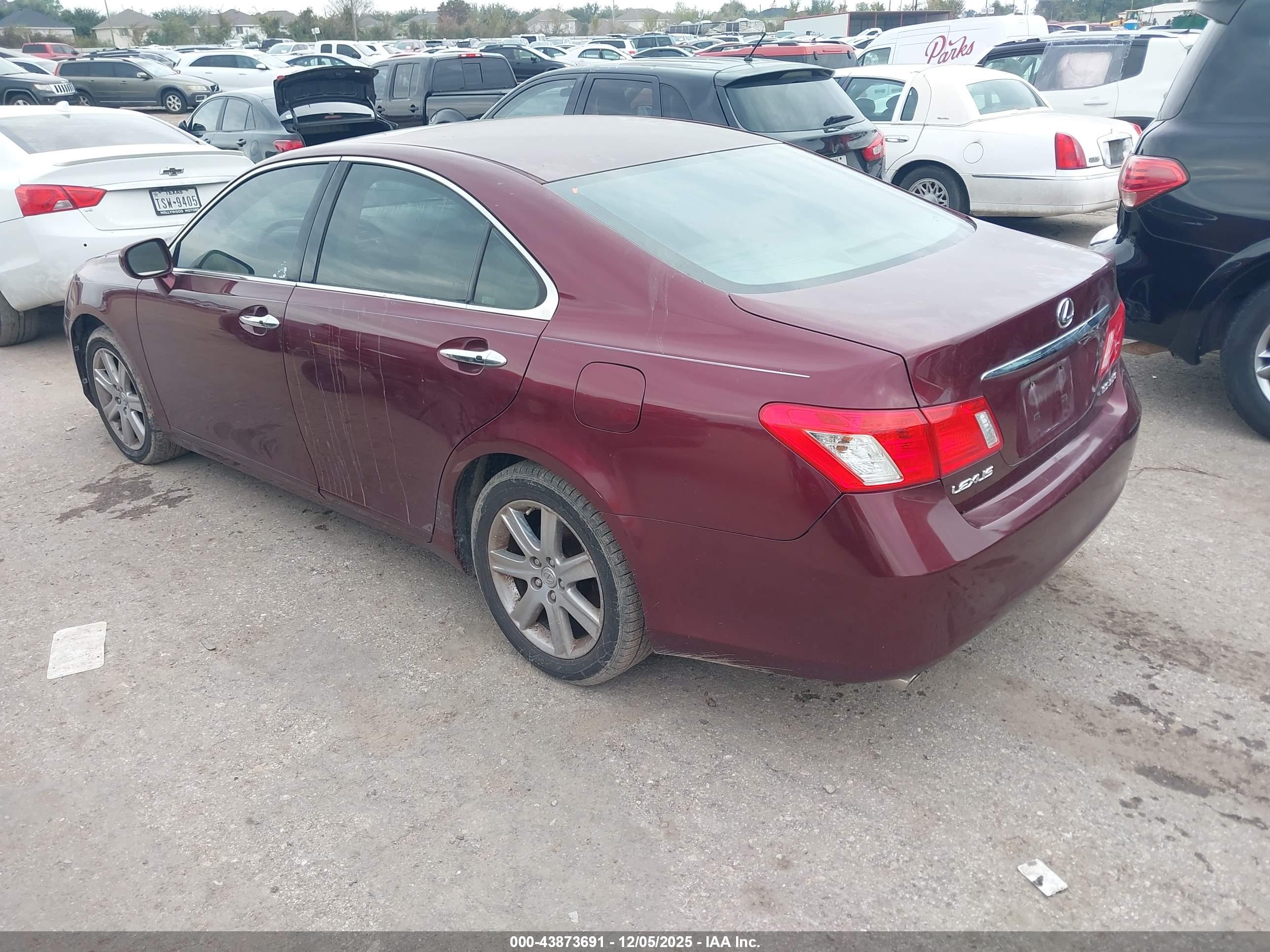 LEXUS ES image 3
