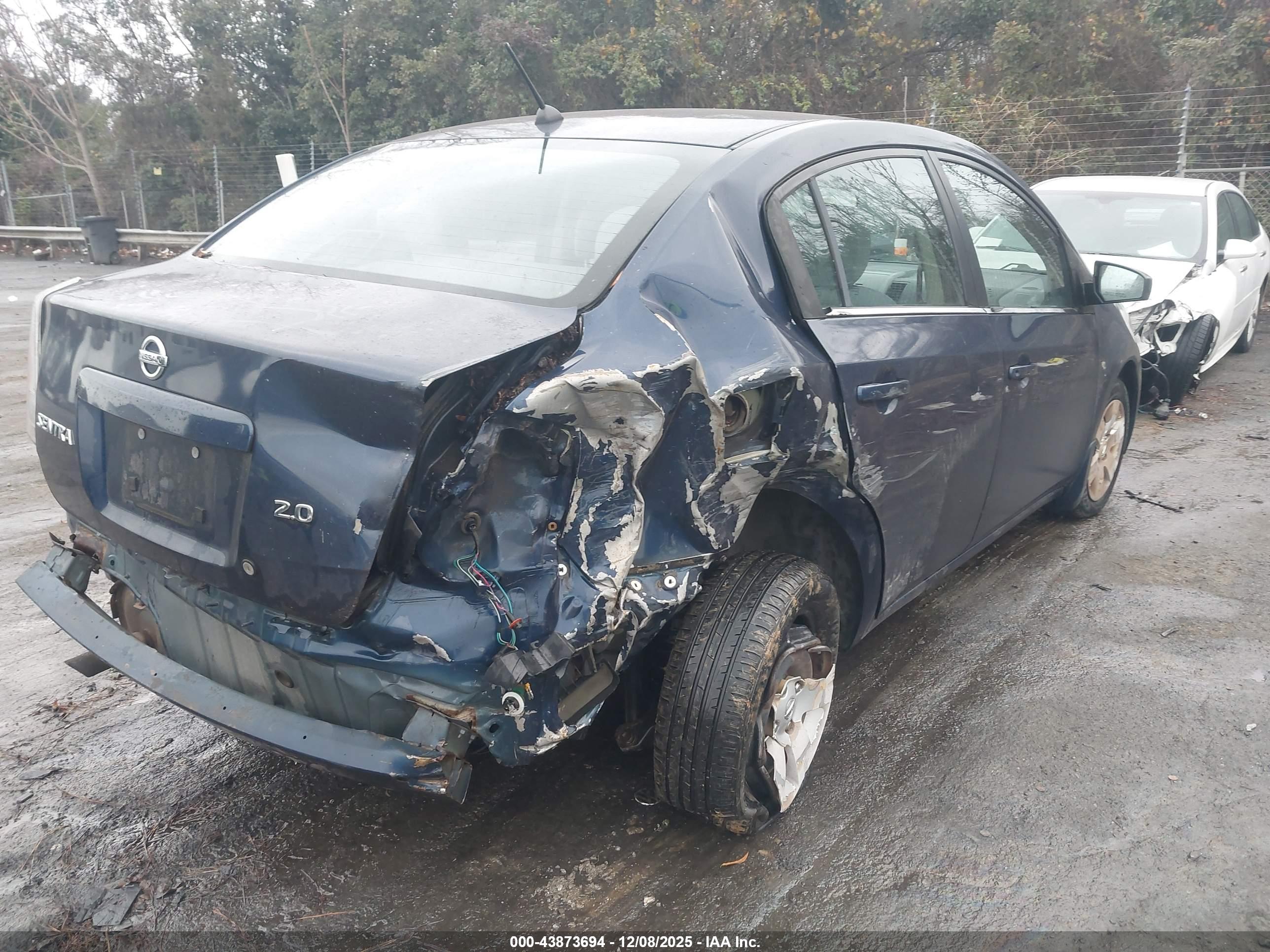 NISSAN SENTRA image 4