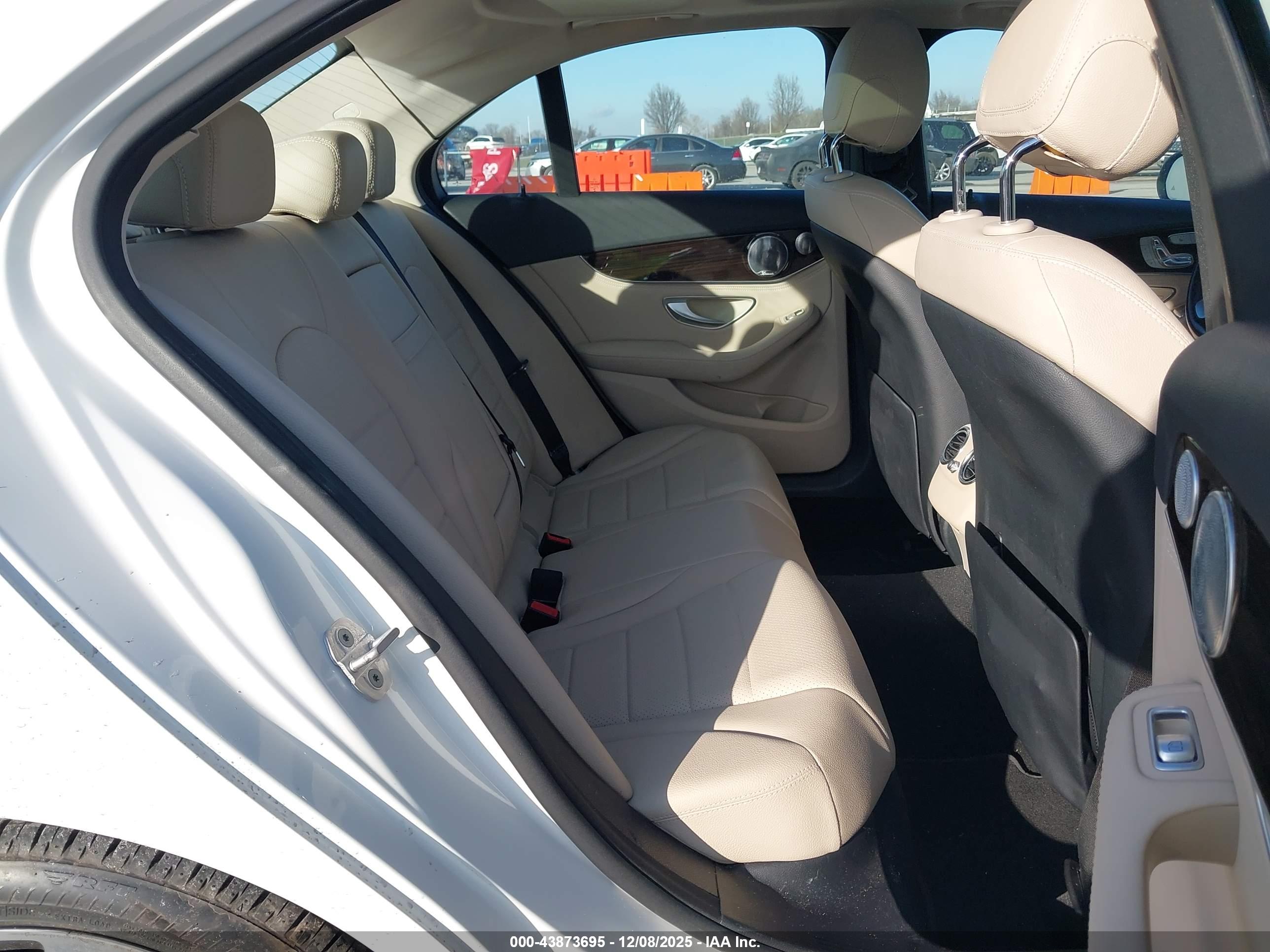 MERCEDES-BENZ C image 8