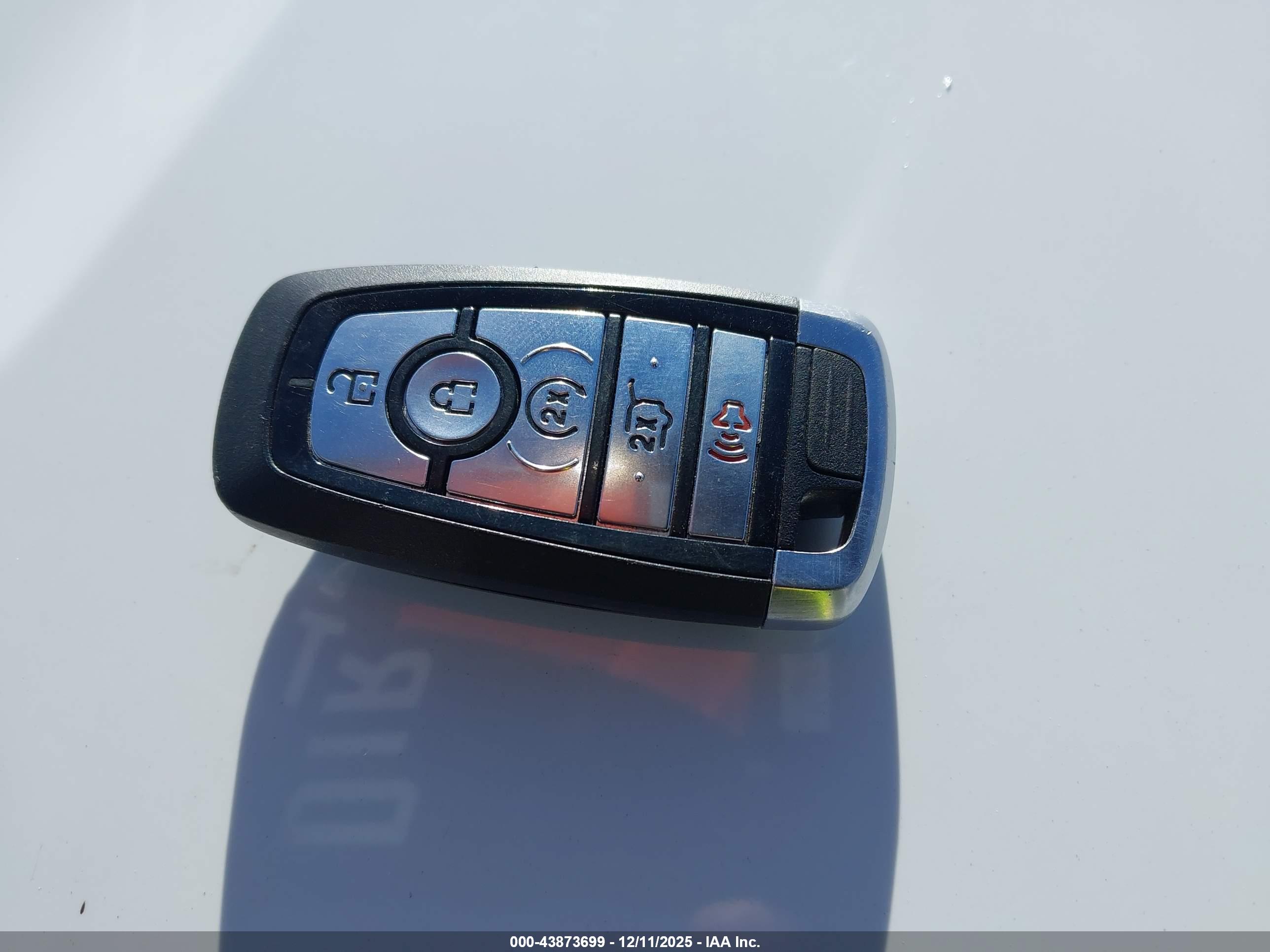 FORD ESCAPE image 11