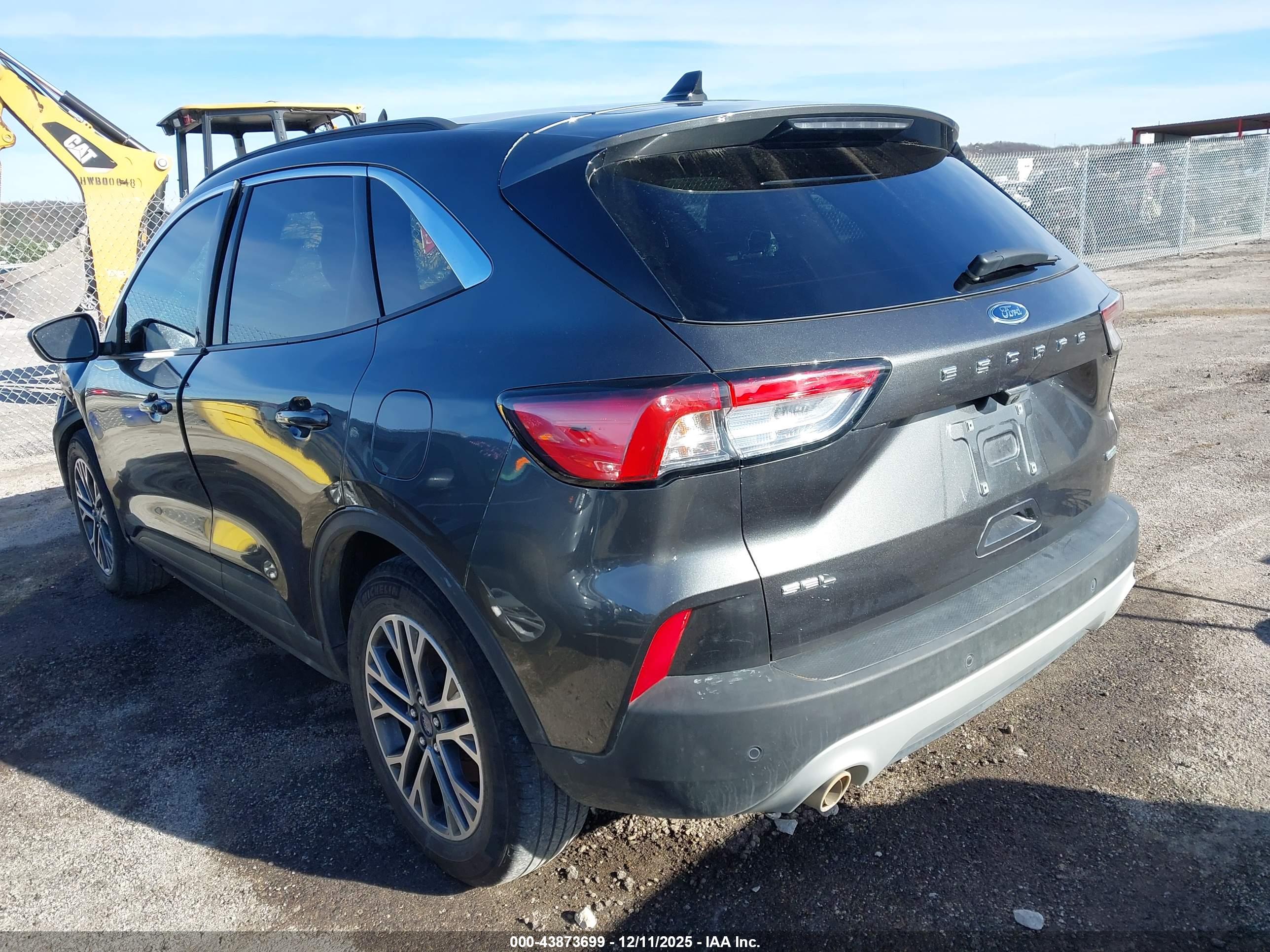 FORD ESCAPE image 3