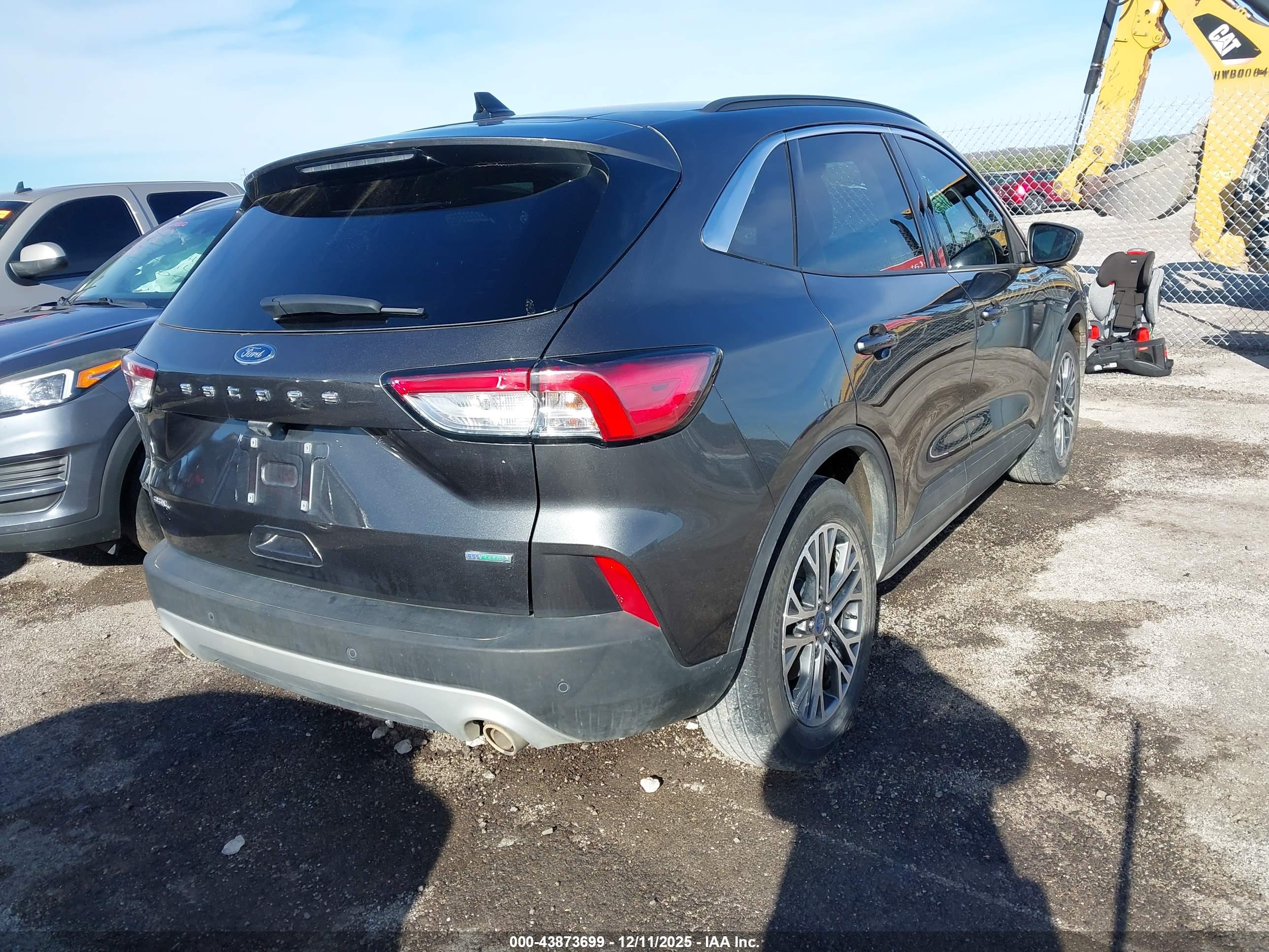FORD ESCAPE image 4