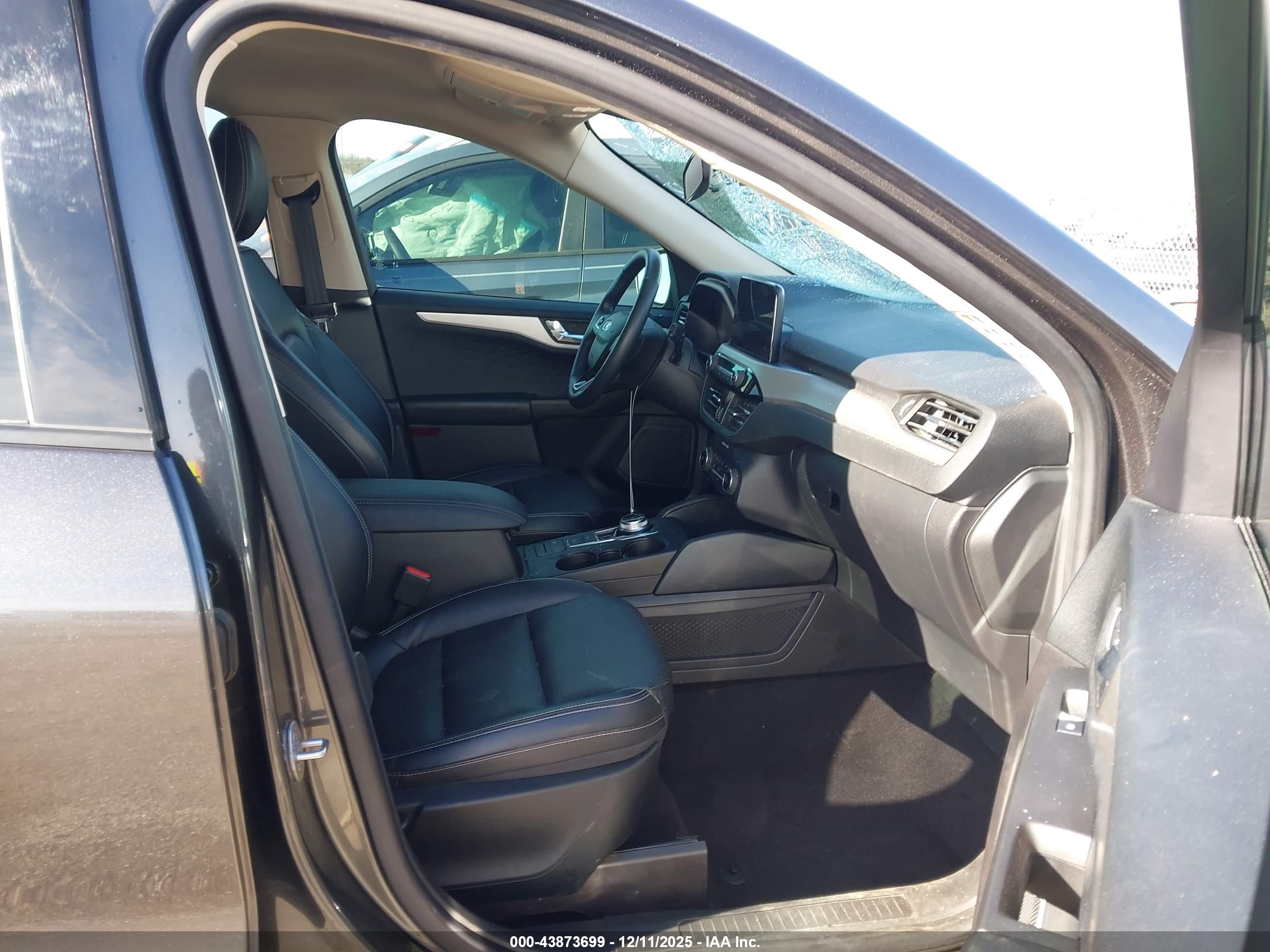 FORD ESCAPE image 5