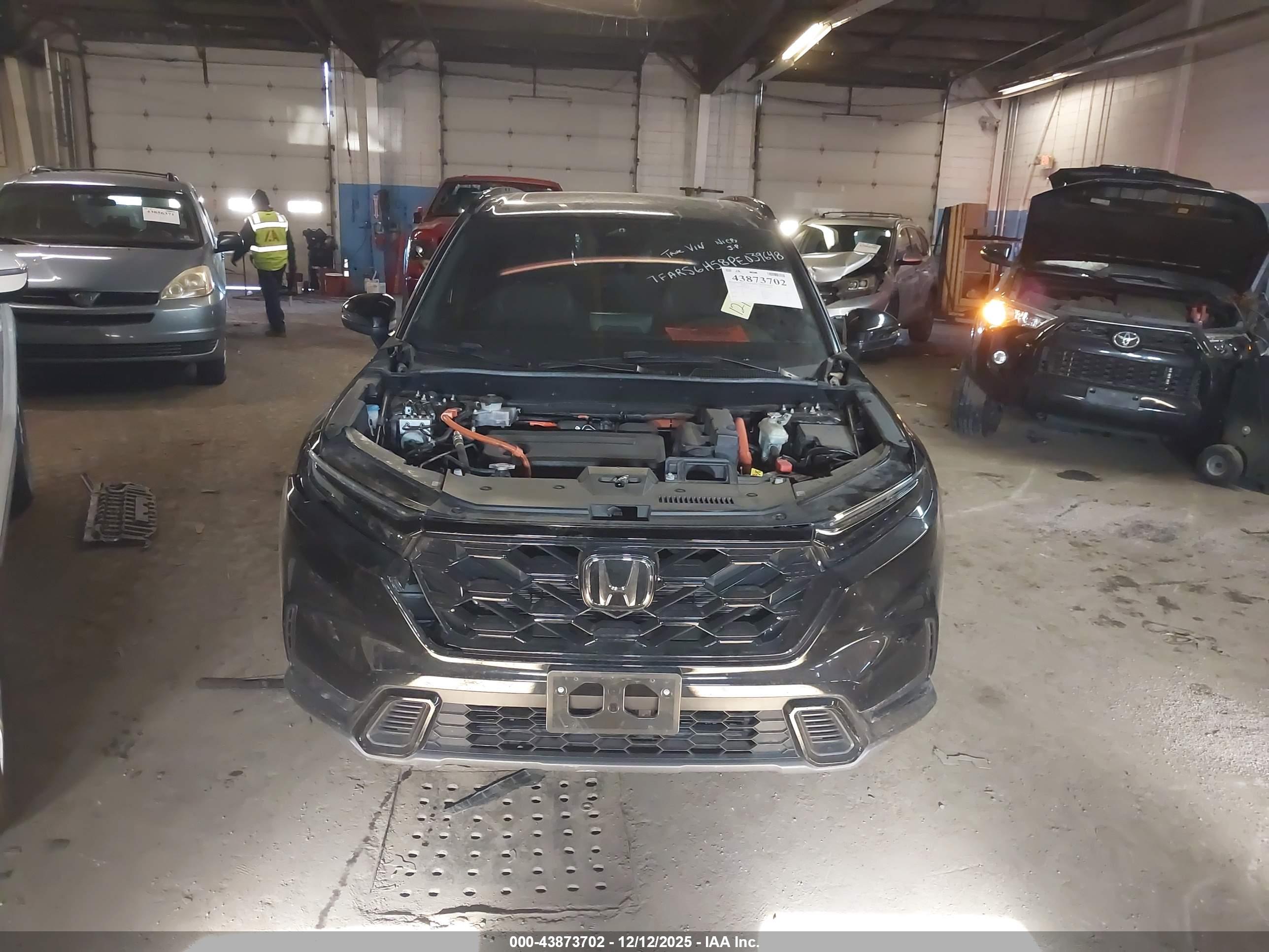 HONDA CR-V image 6