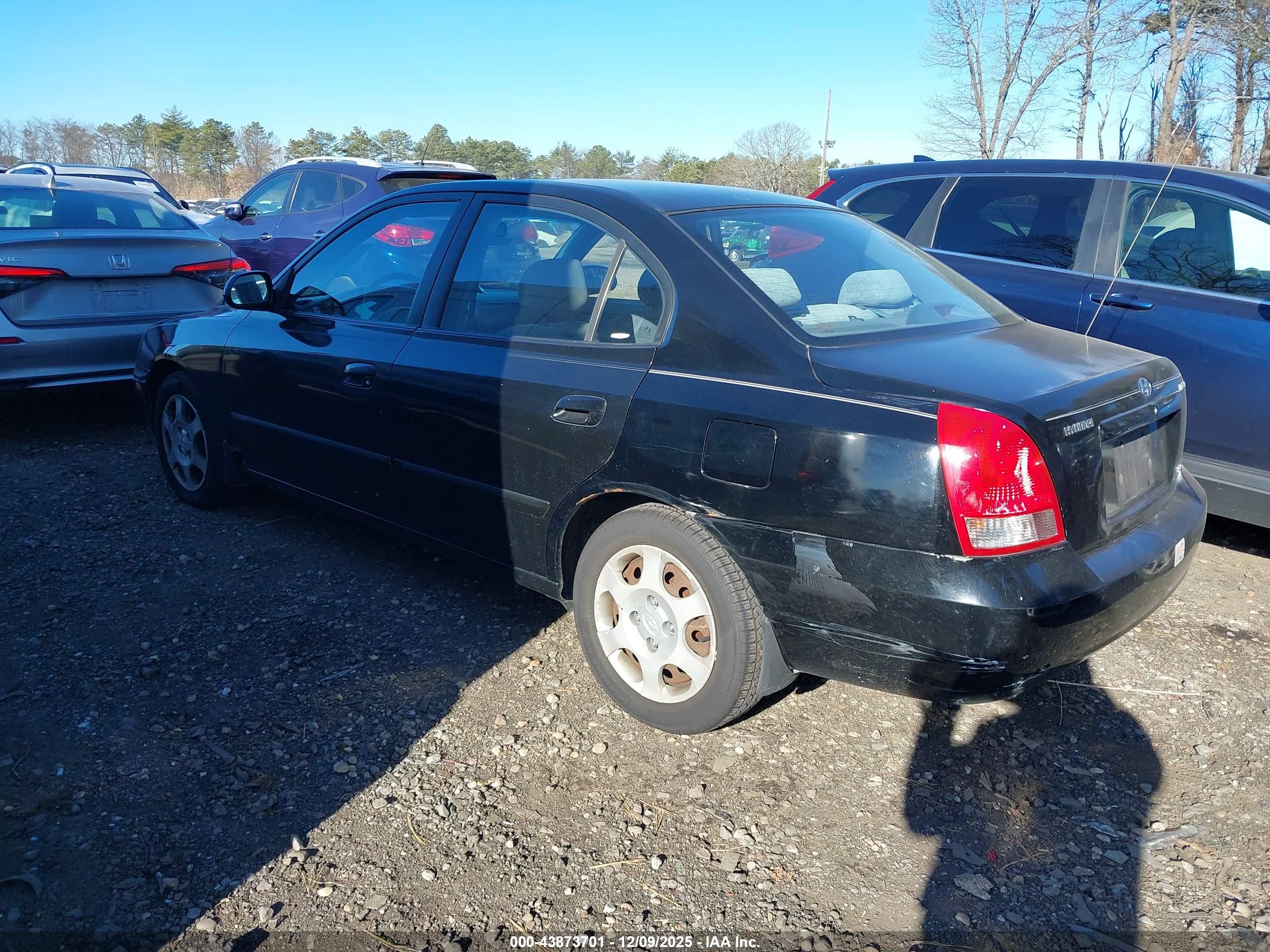 HYUNDAI ELANTRA image 6