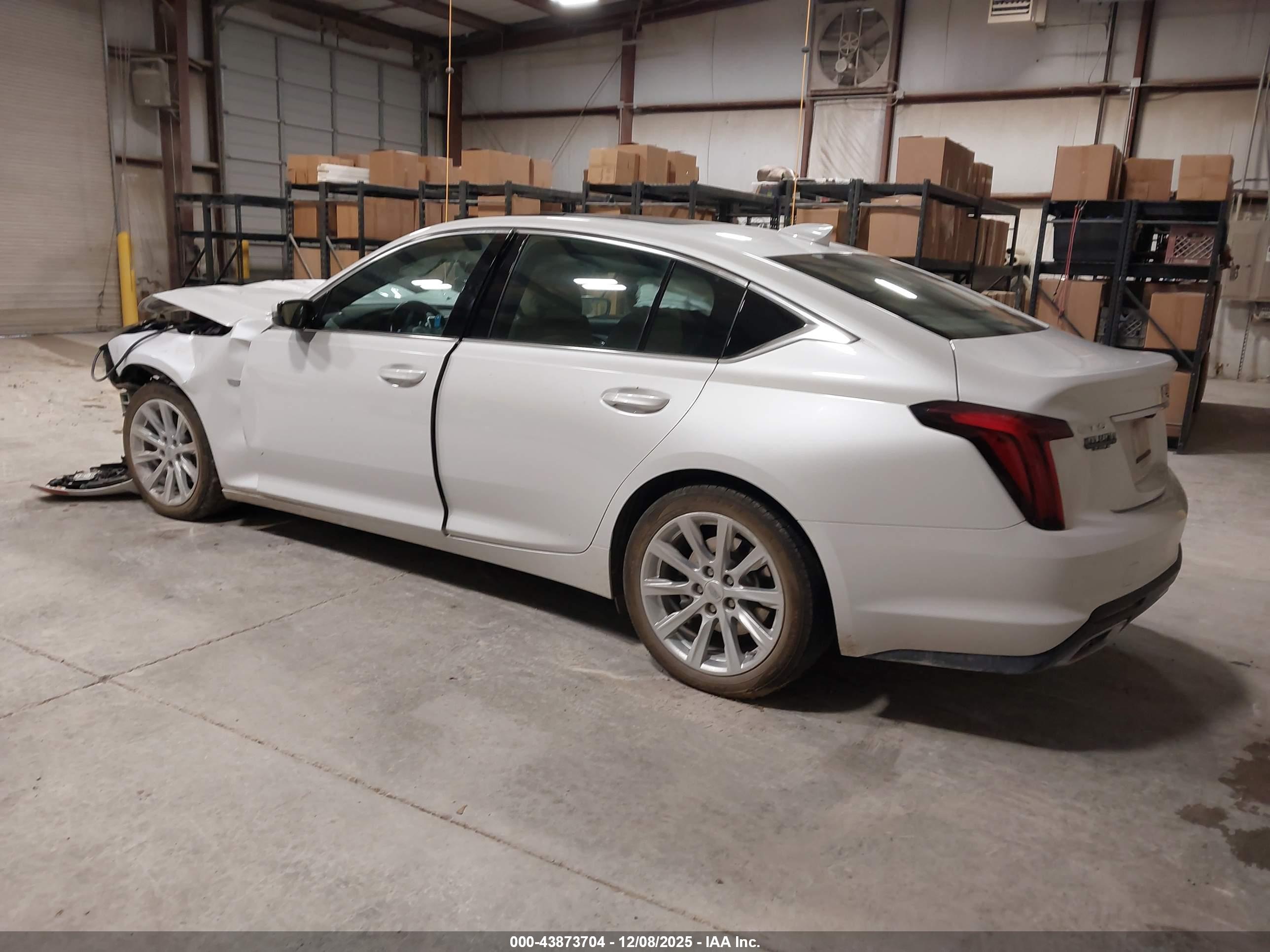 CADILLAC CT5 image 3