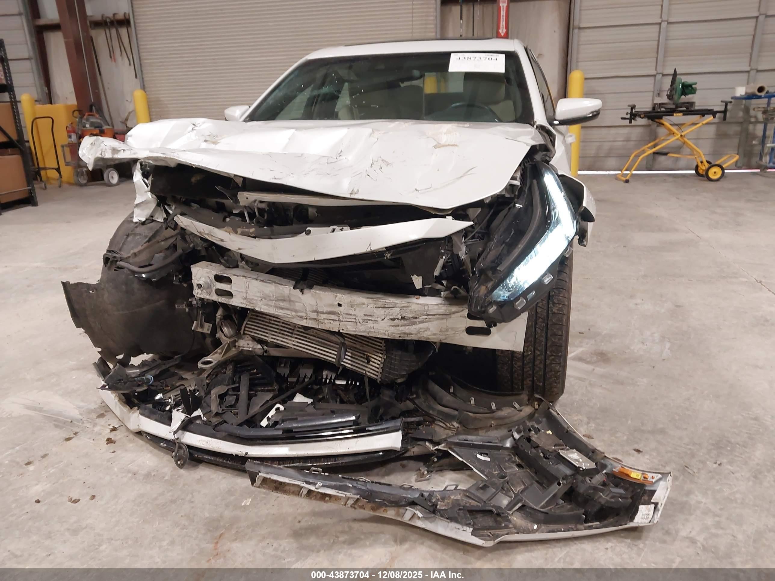 CADILLAC CT5 image 6