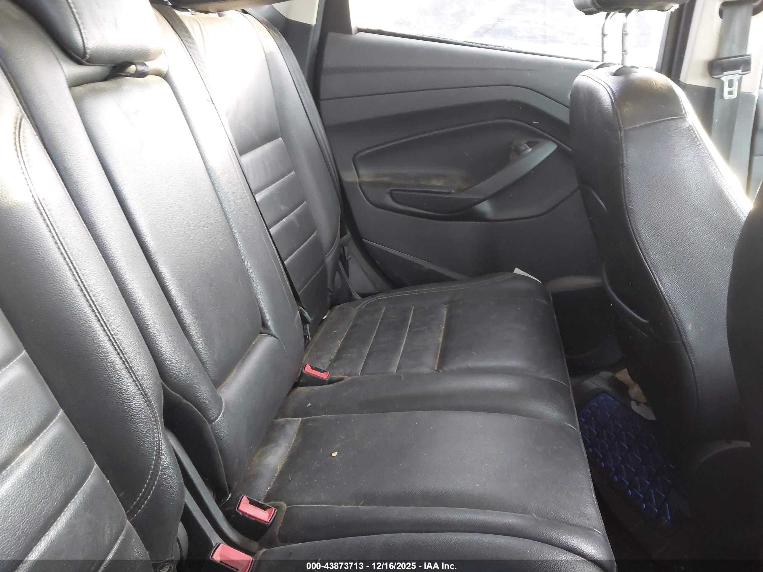 FORD ESCAPE image 8