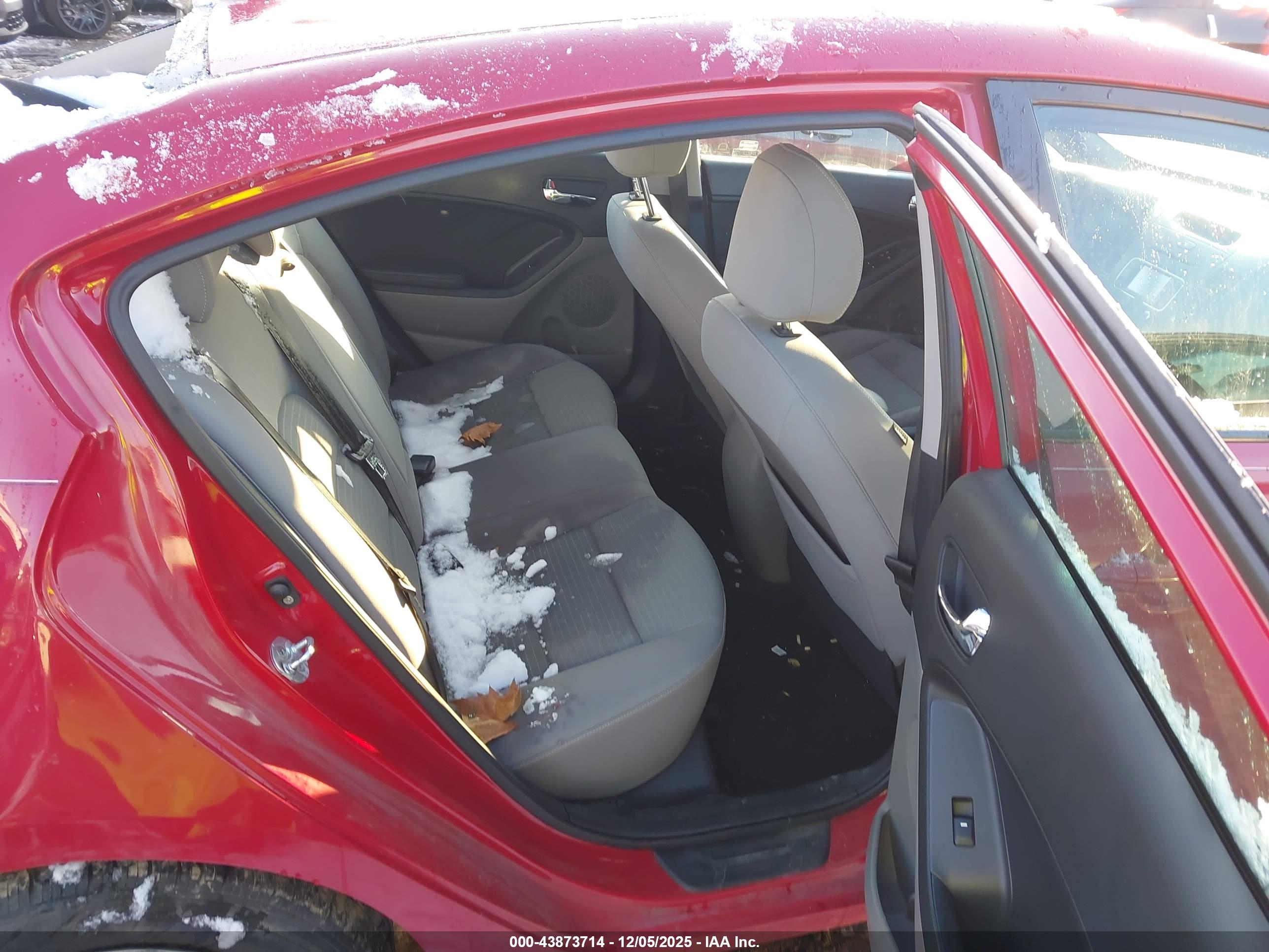 KIA FORTE image 8