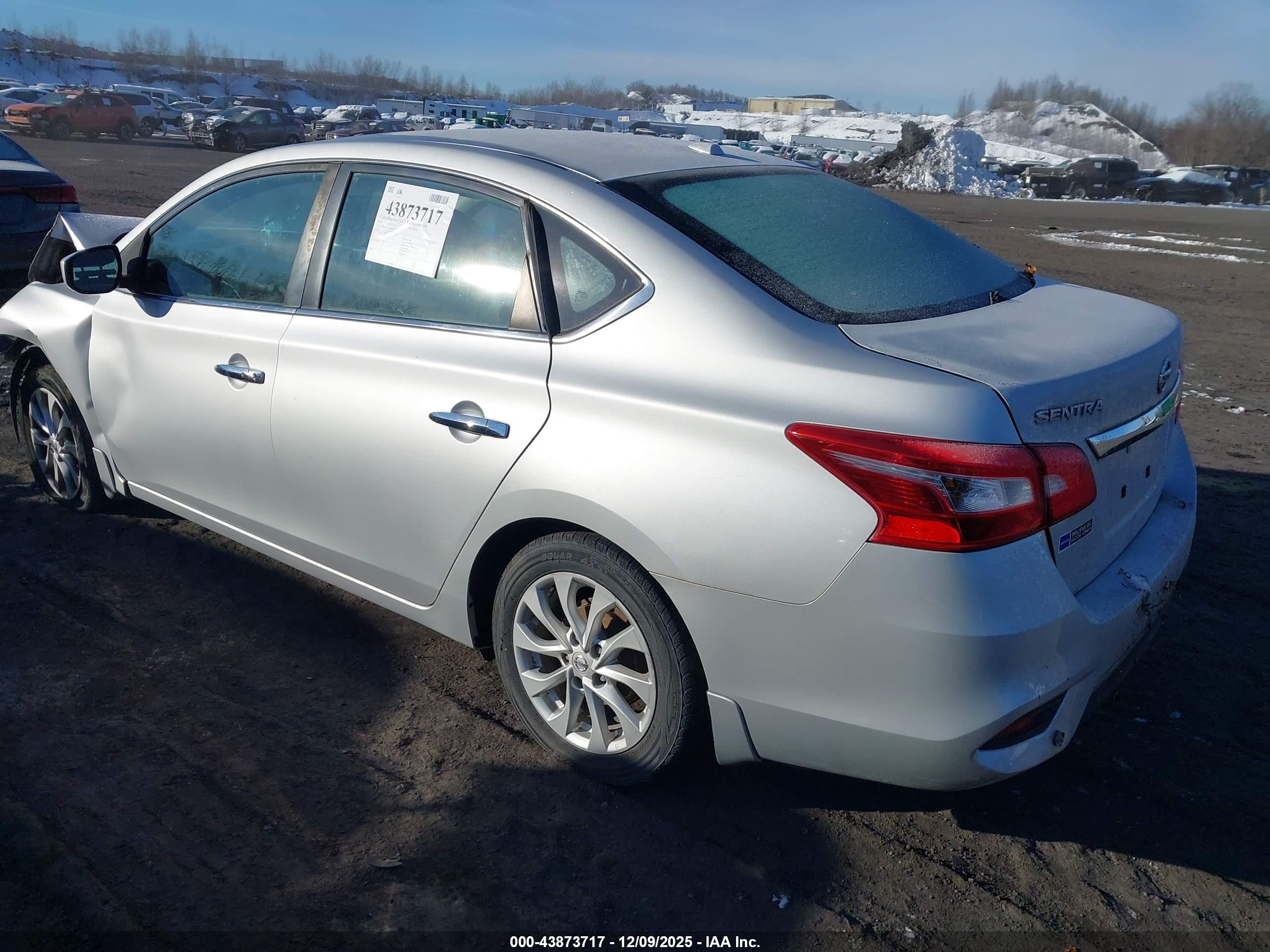 NISSAN SENTRA image 3