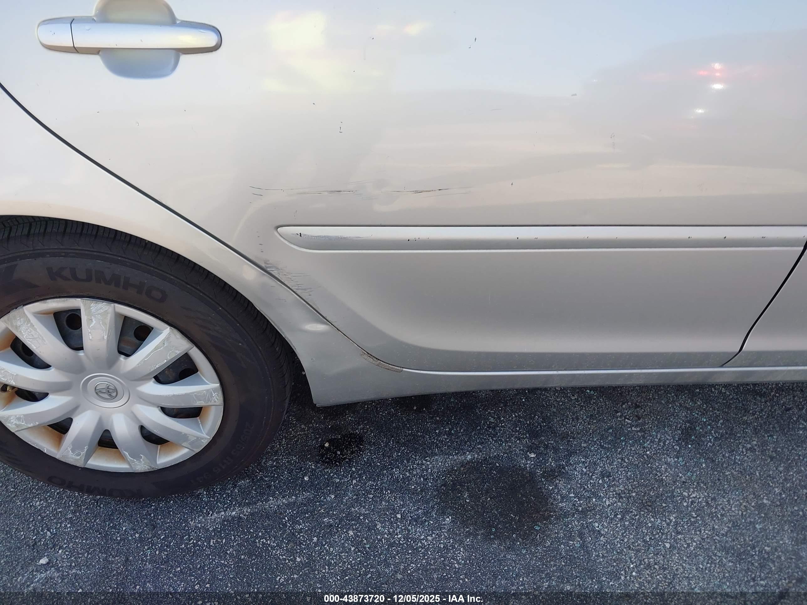 TOYOTA CAMRY image 6