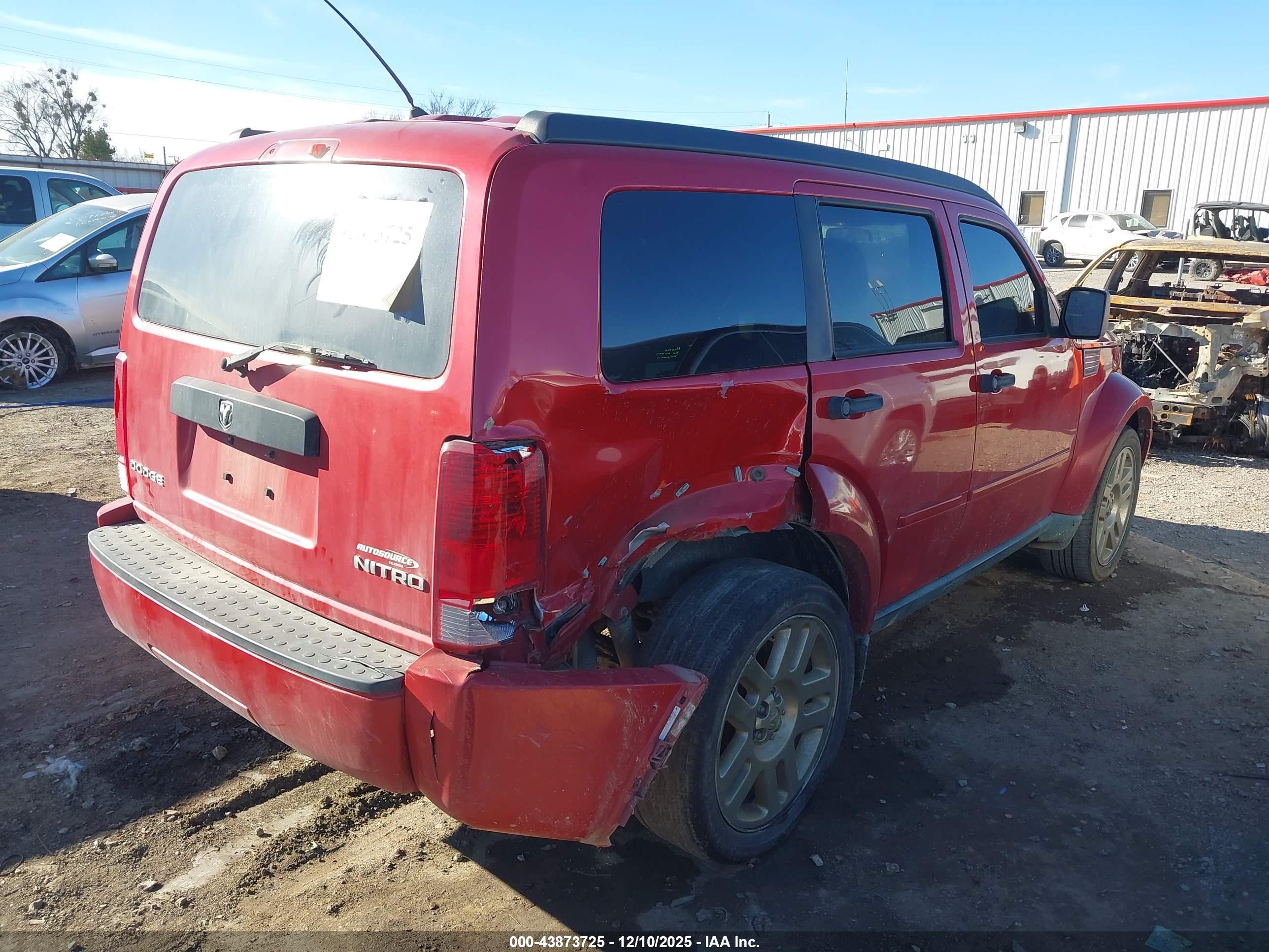 DODGE NITRO image 4