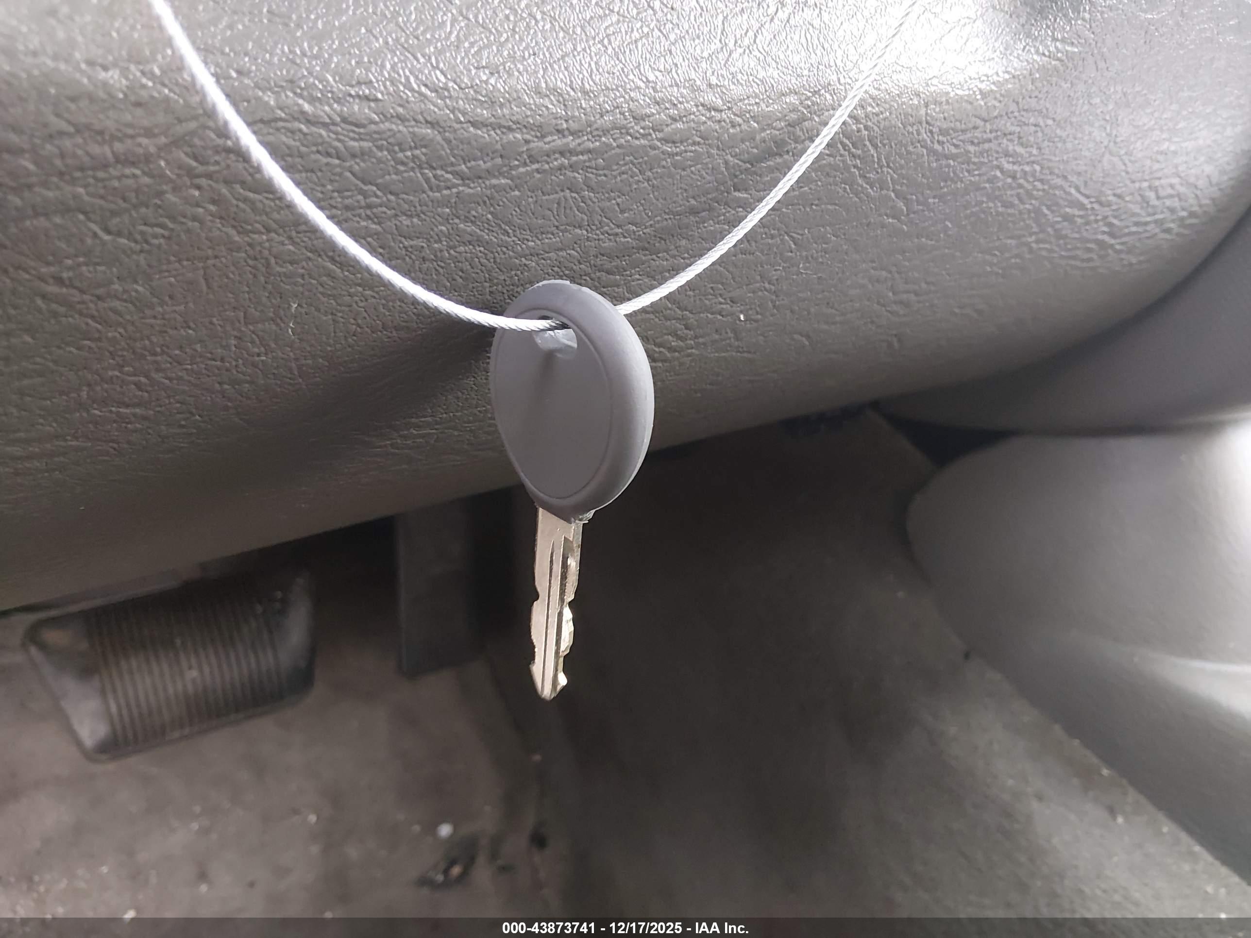 JEEP LIBERTY image 11