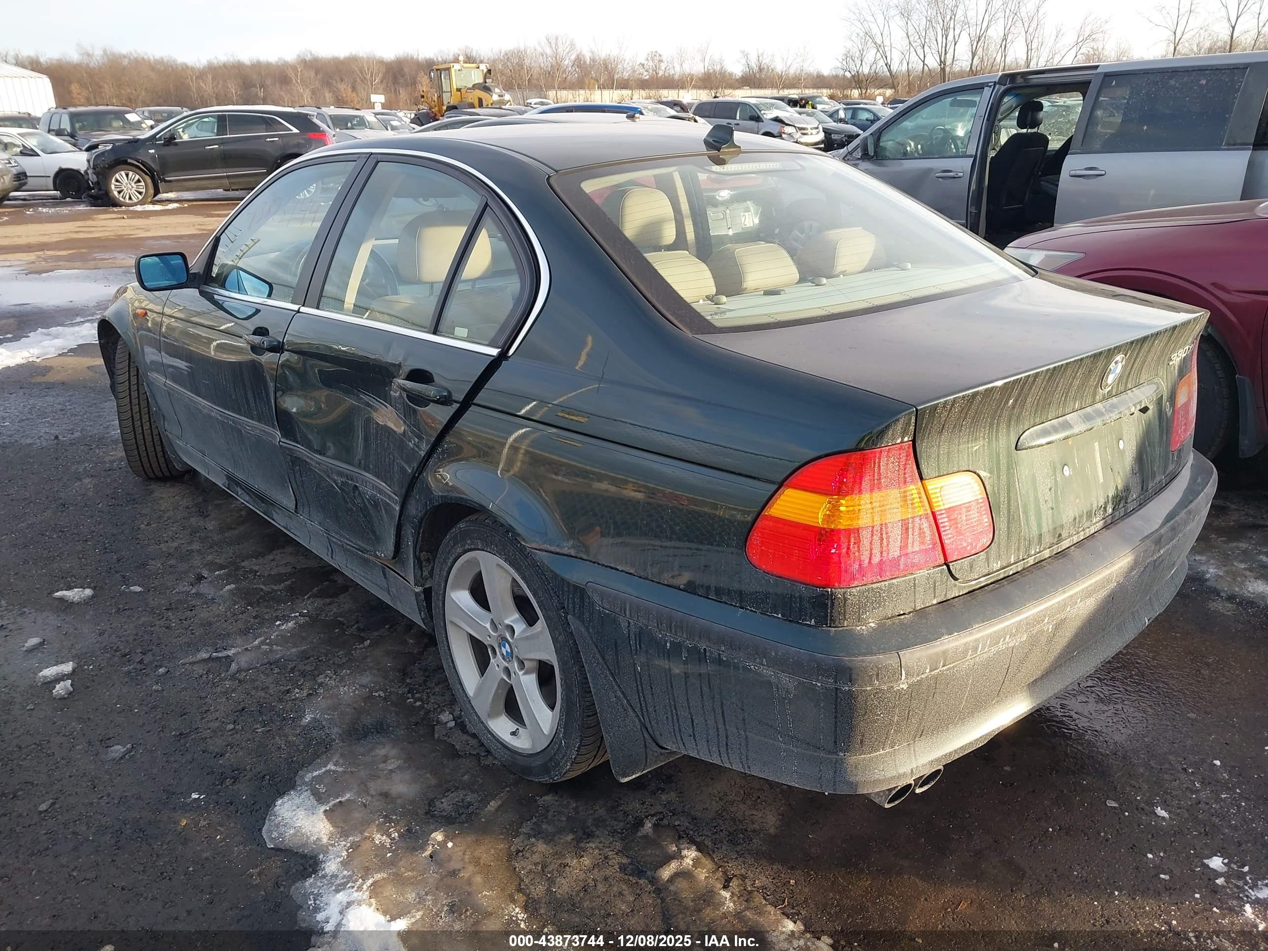 BMW 330XI image 3