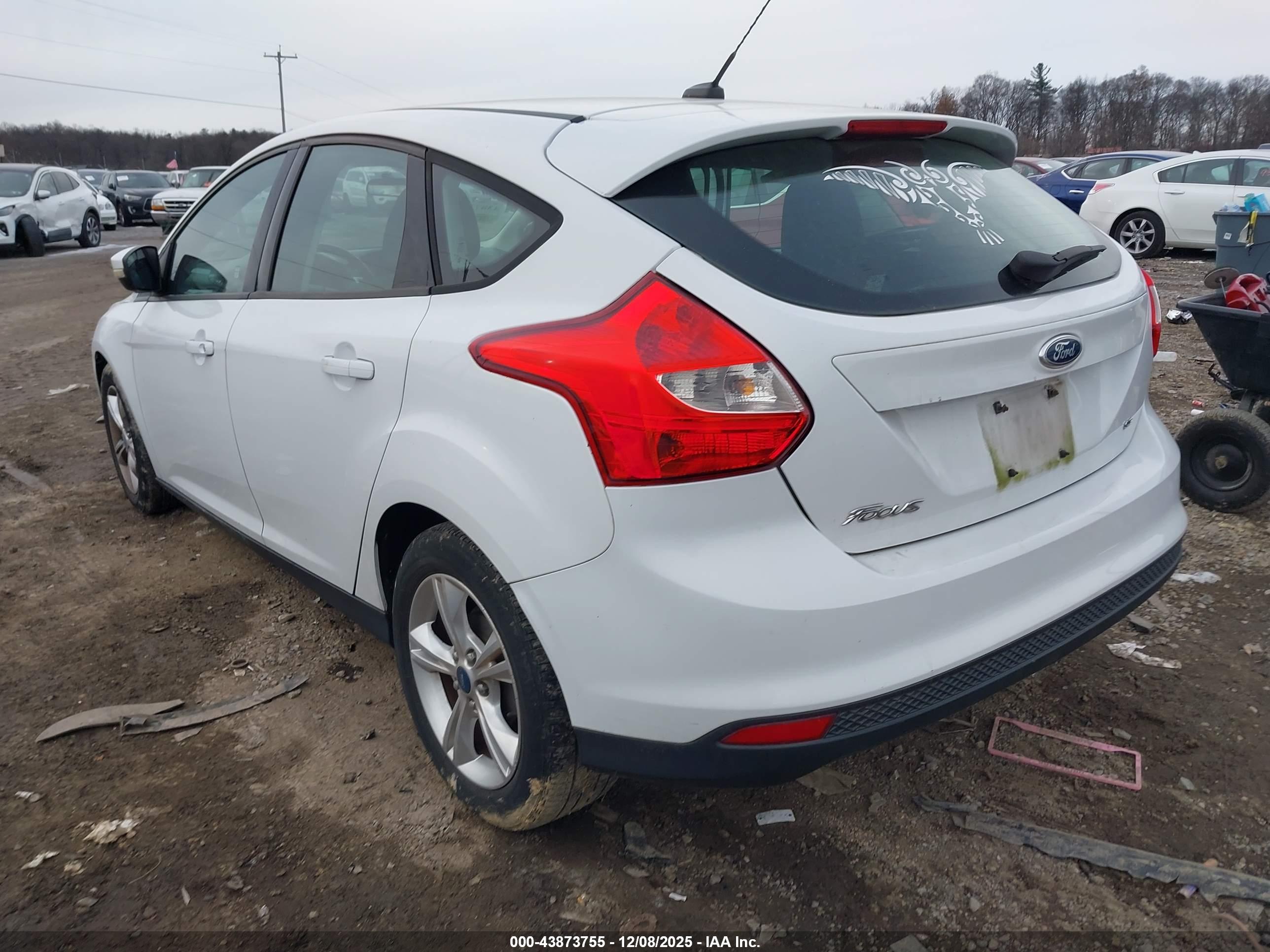 FORD FOCUS image 3