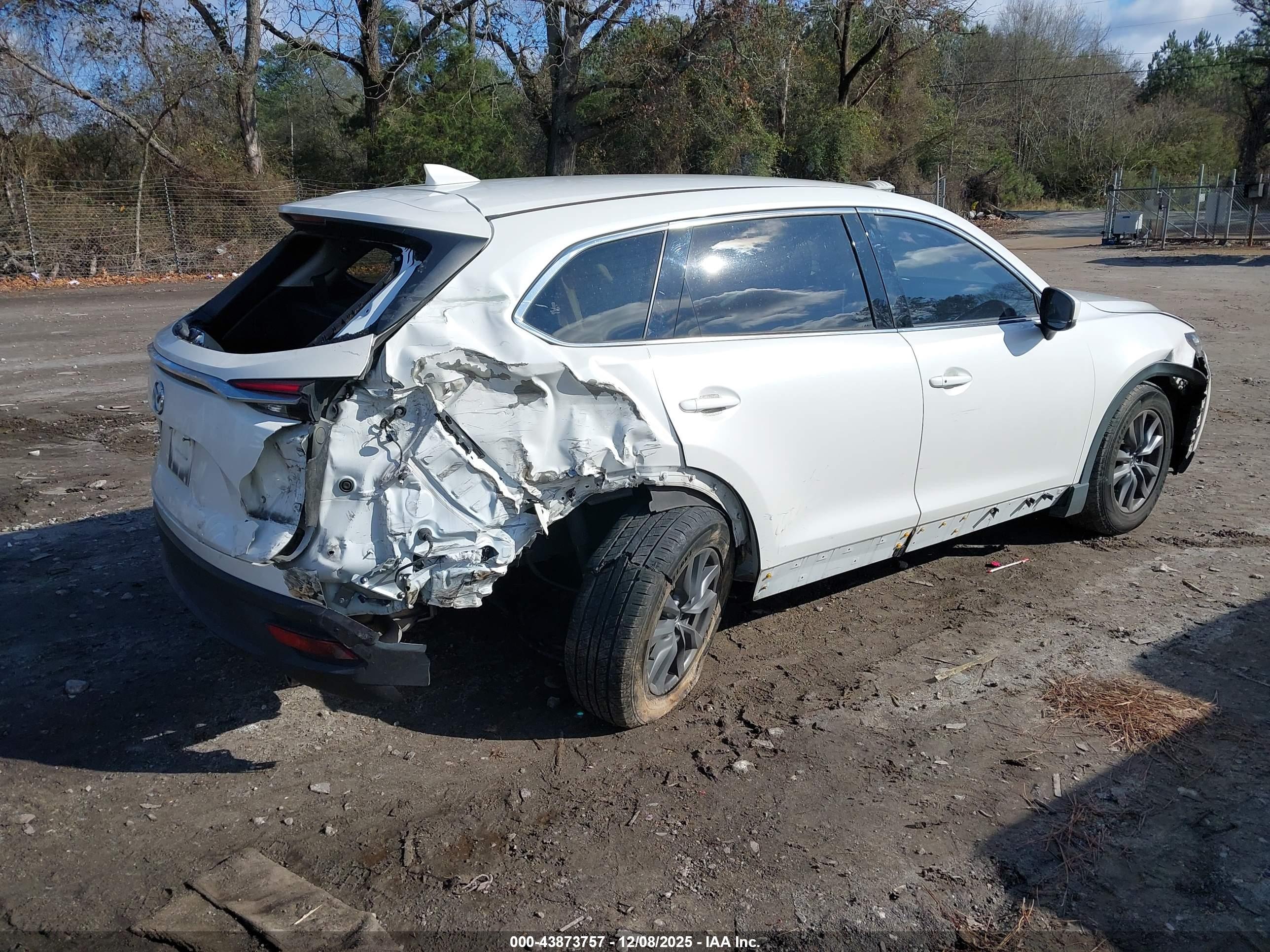 MAZDA CX-9 image 4