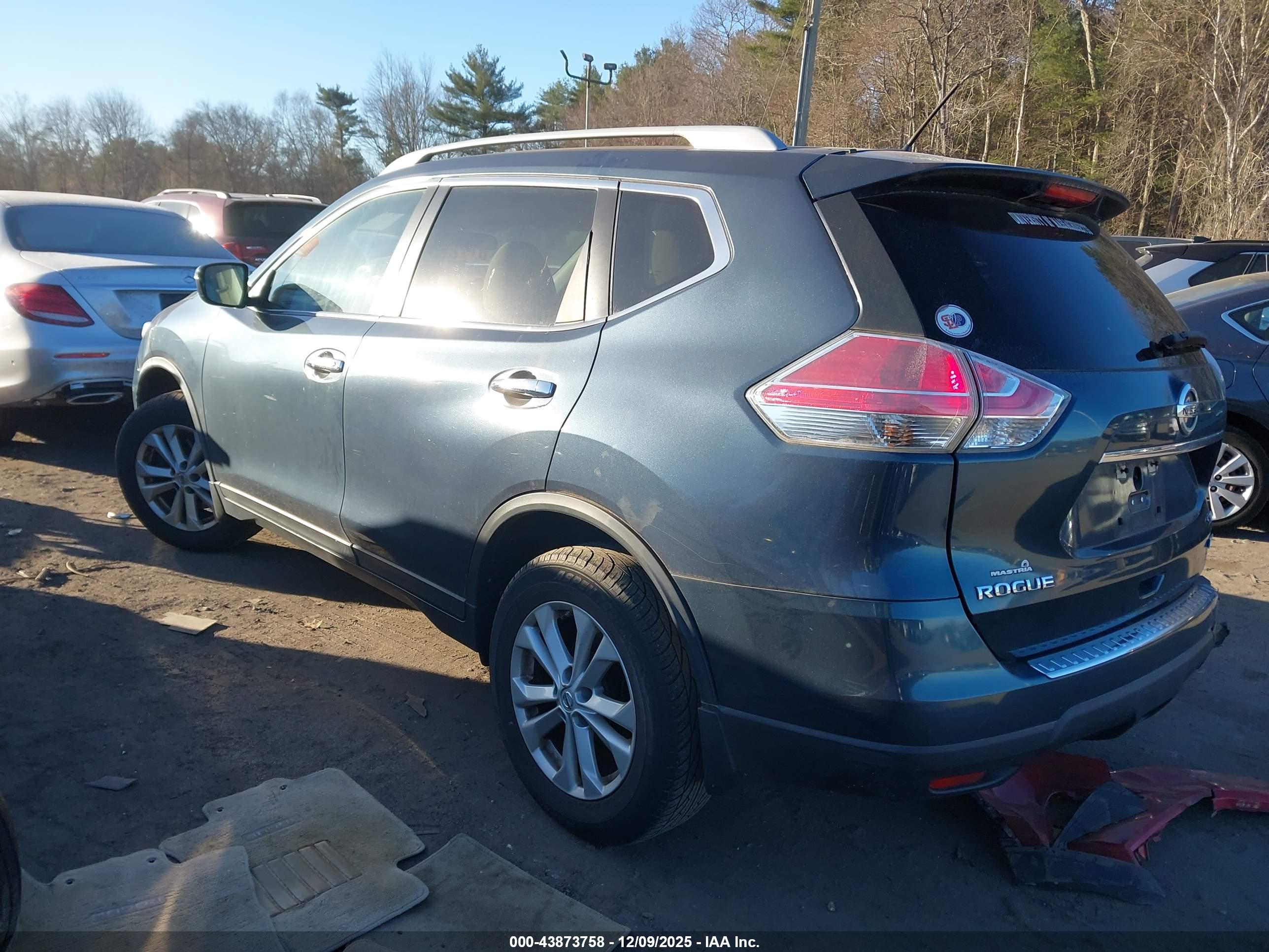NISSAN ROGUE image 3