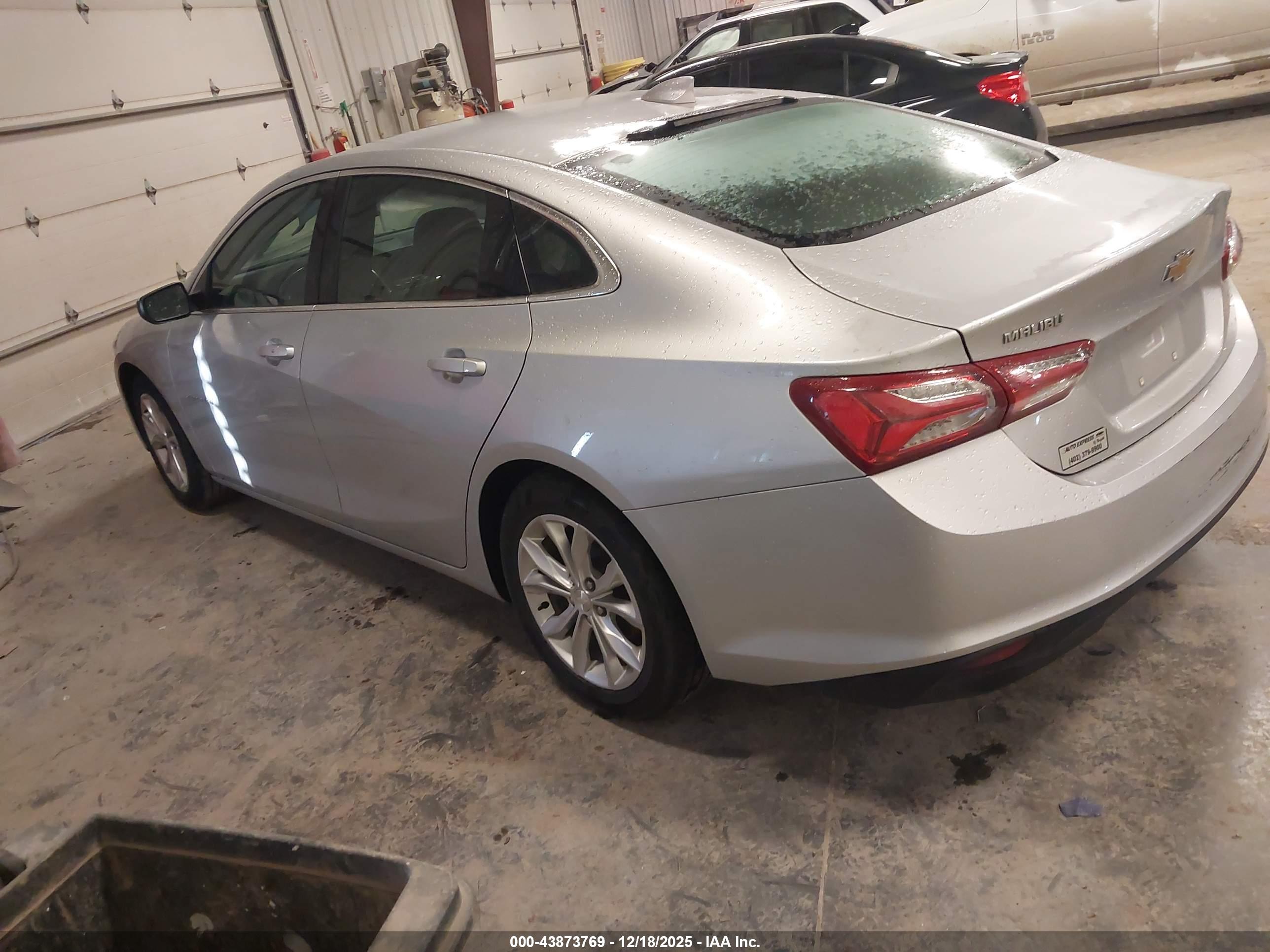 CHEVROLET MALIBU image 3