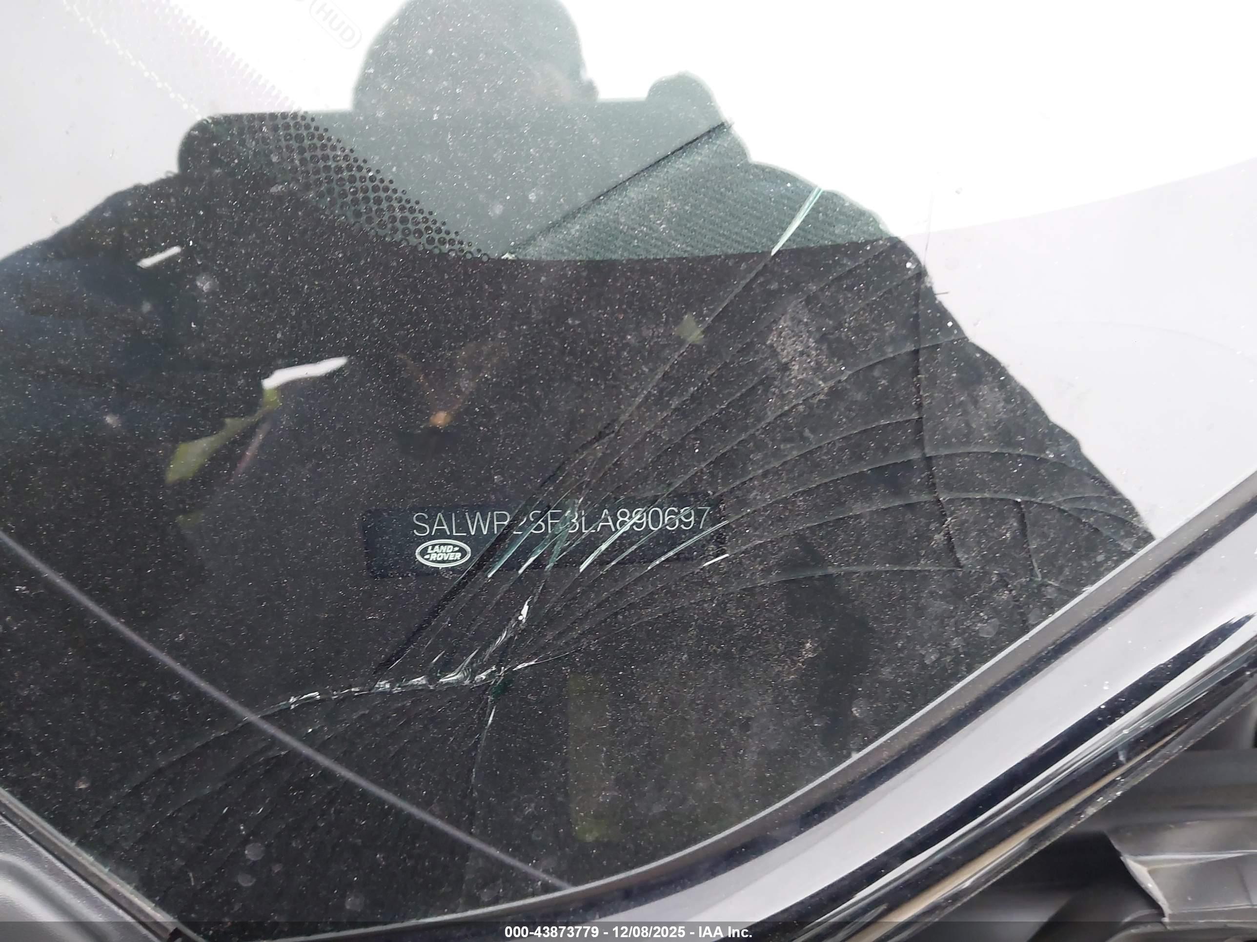 LAND ROVER image 9