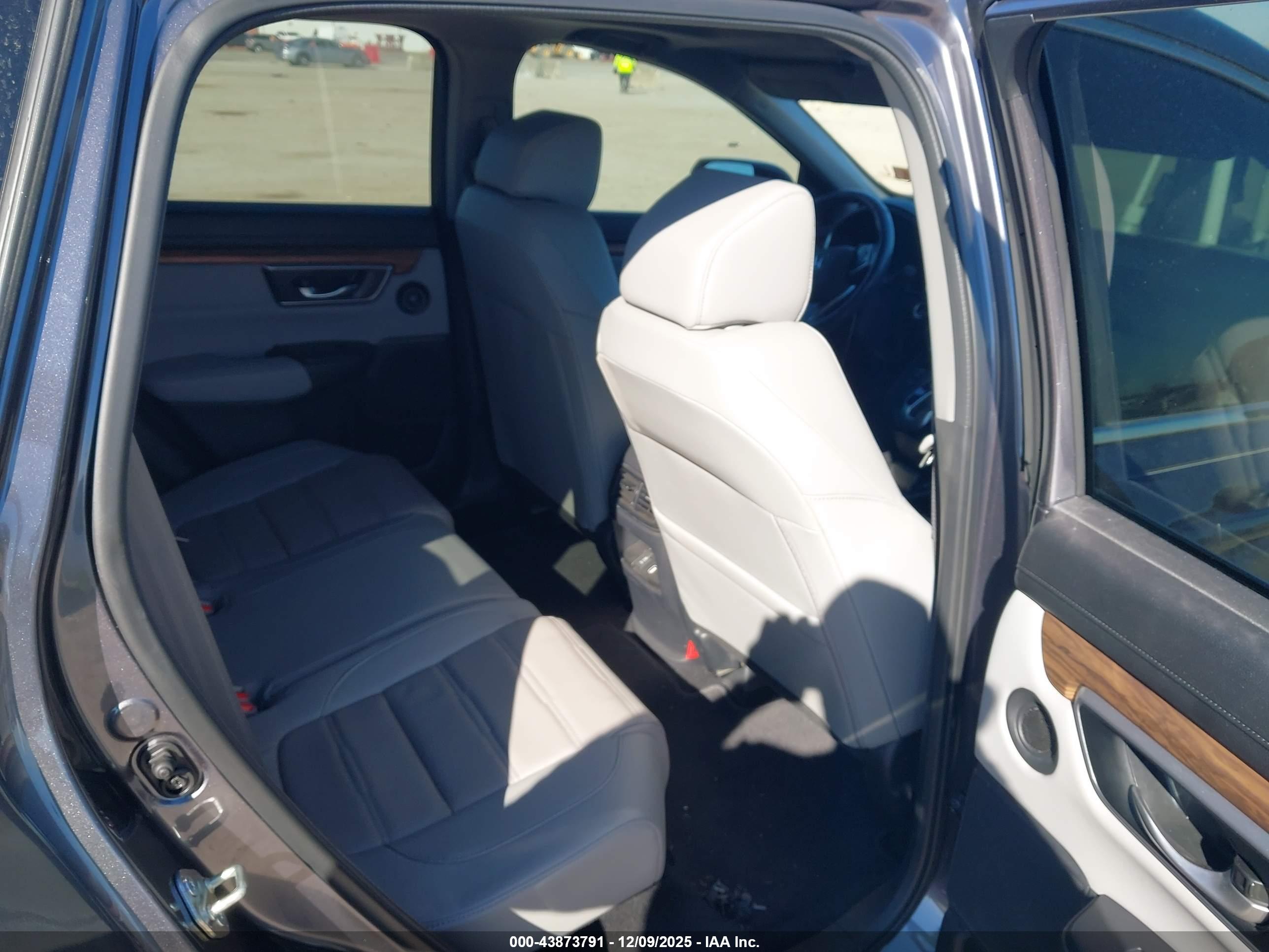 HONDA CR-V image 8