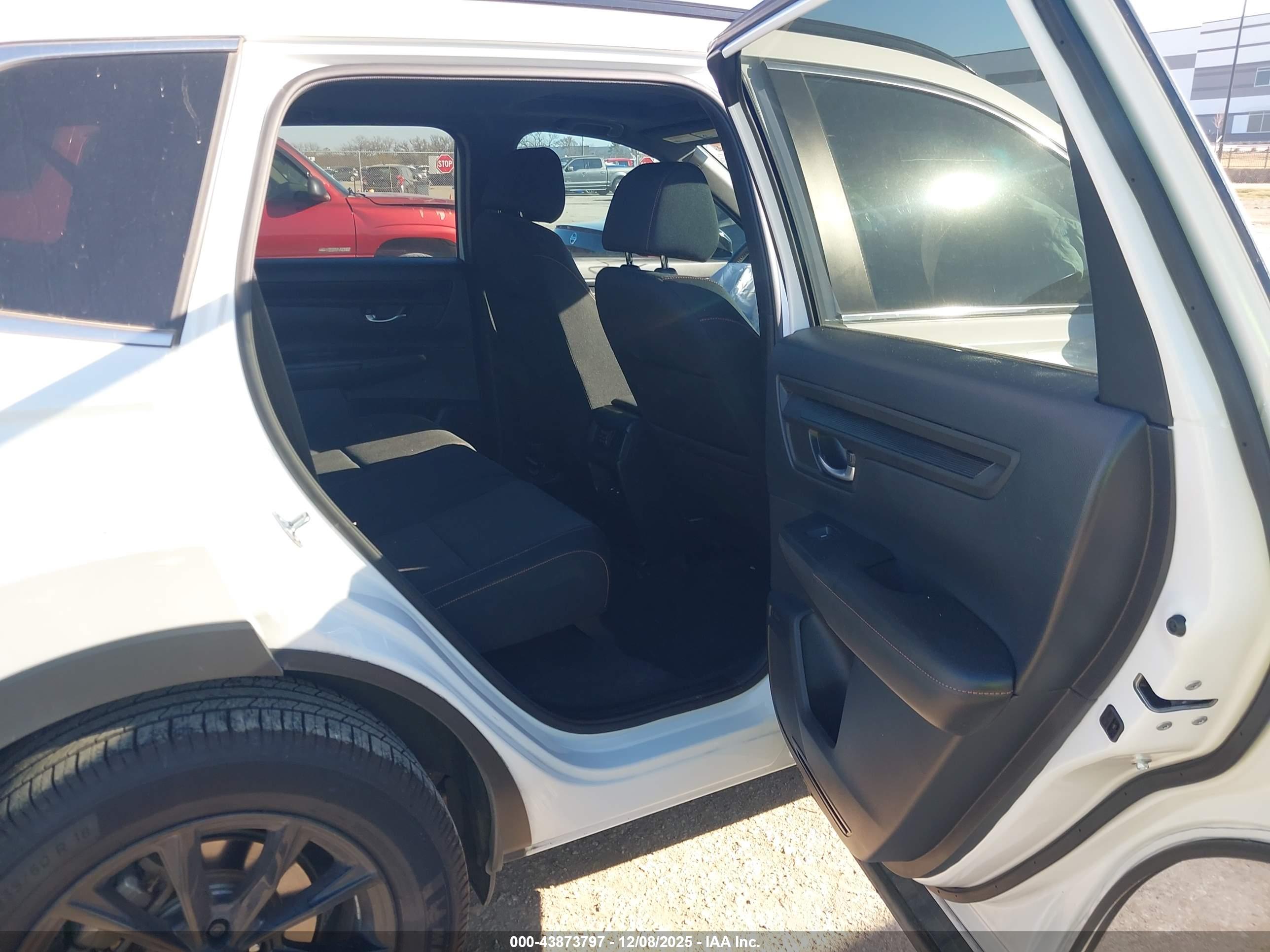 HONDA CR-V image 8
