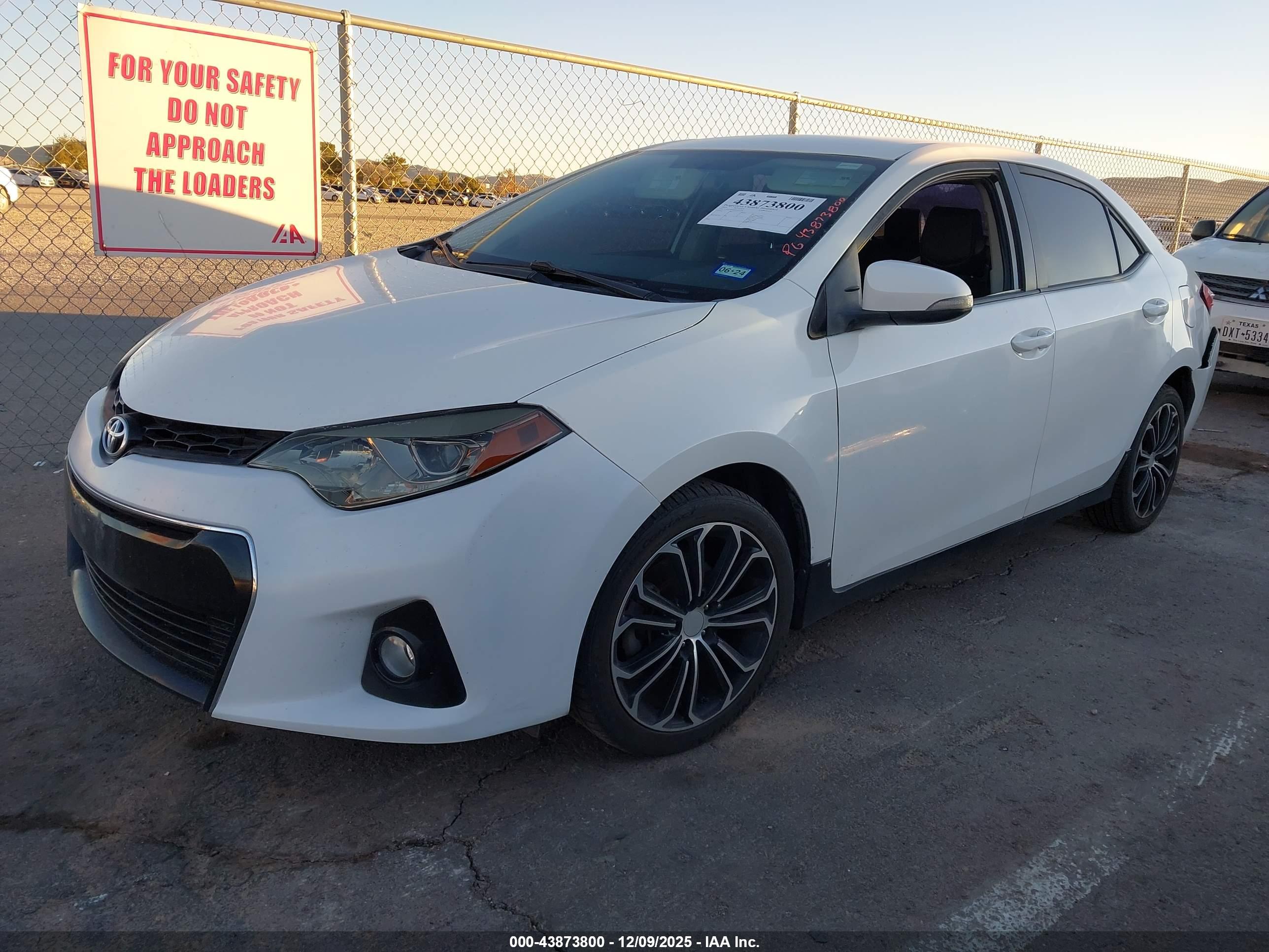 TOYOTA COROLLA image 2