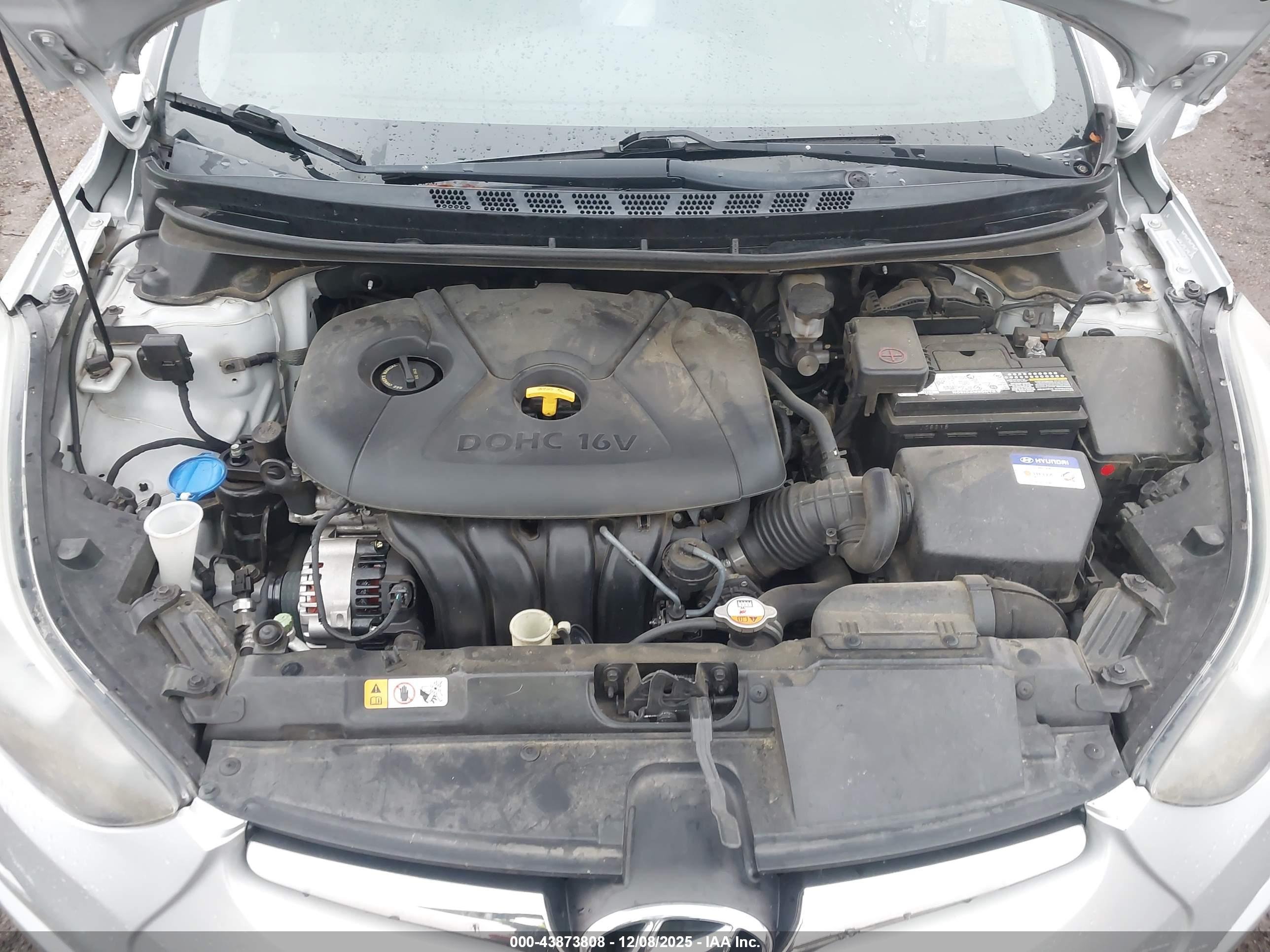 HYUNDAI ELANTRA image 10