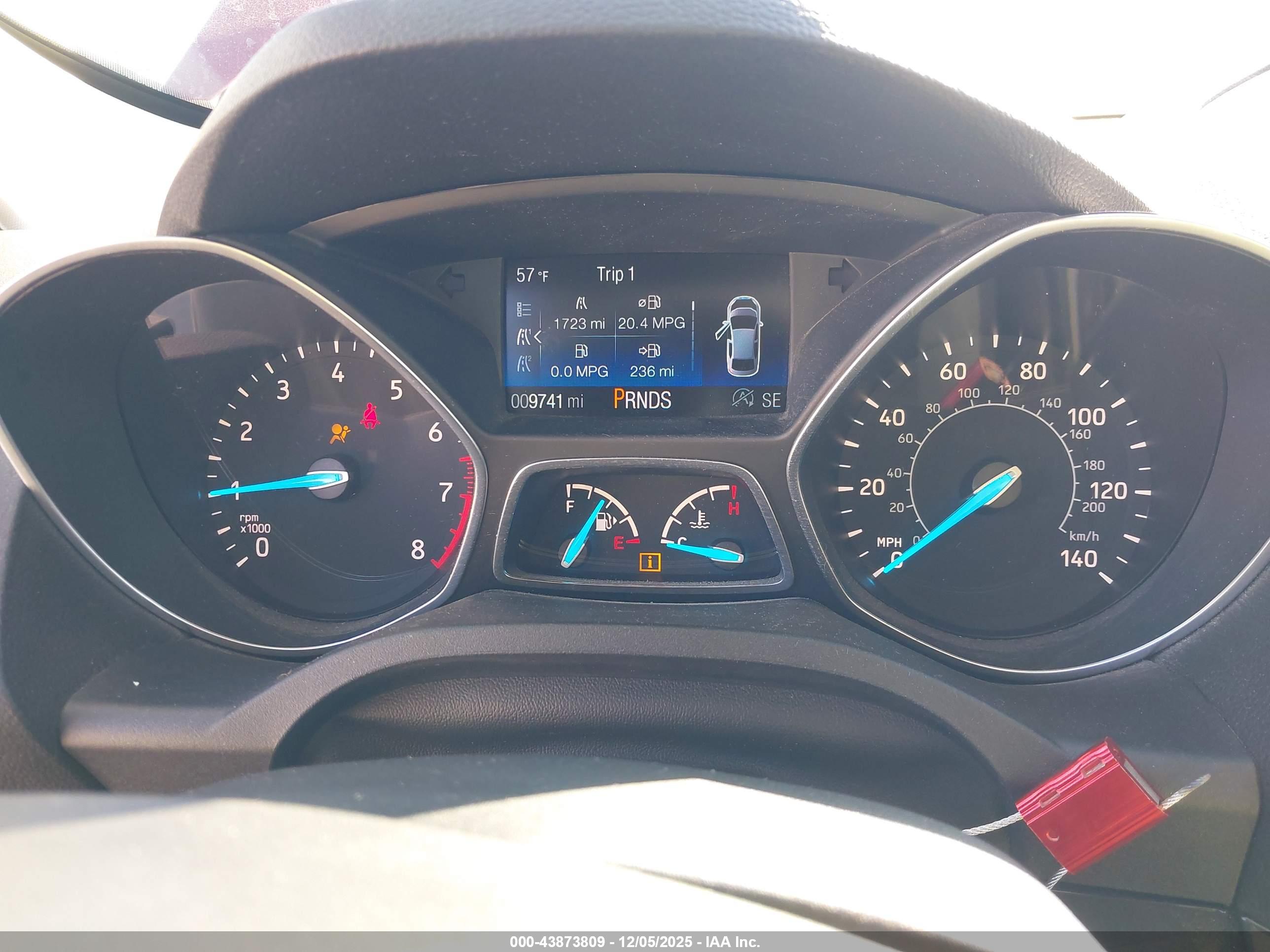 FORD ESCAPE image 7