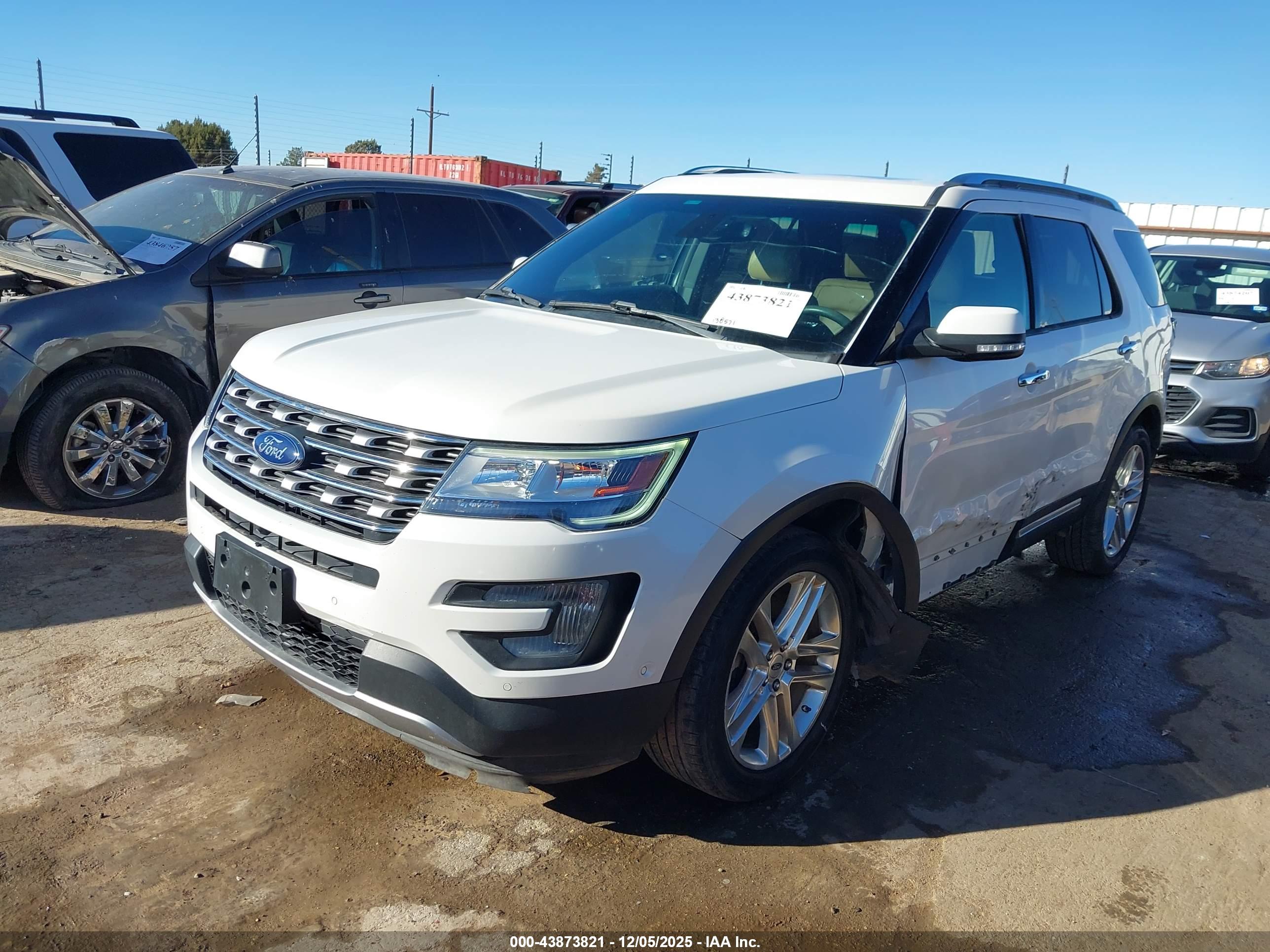 FORD EXPLORER image 2