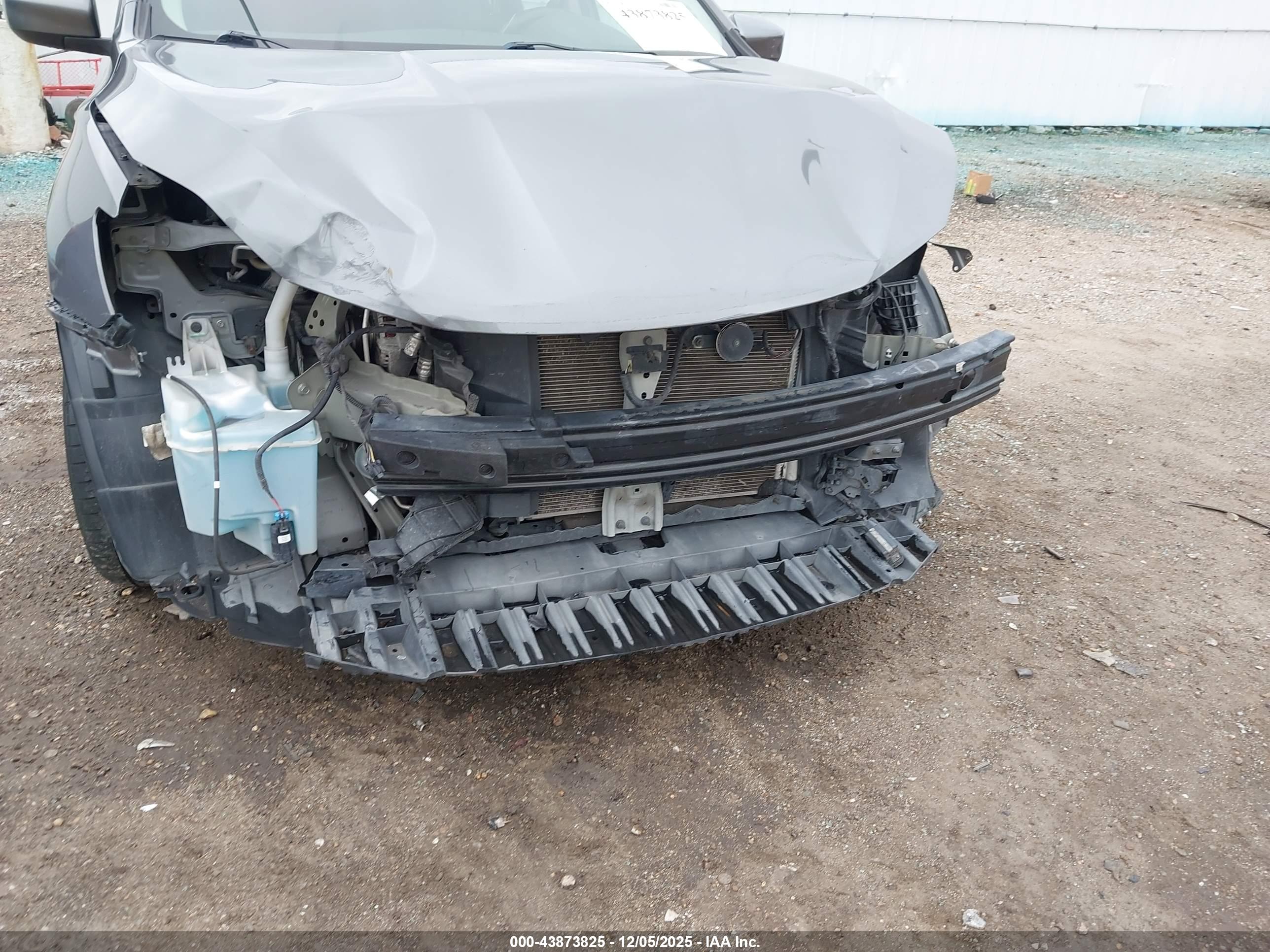 NISSAN SENTRA image 6