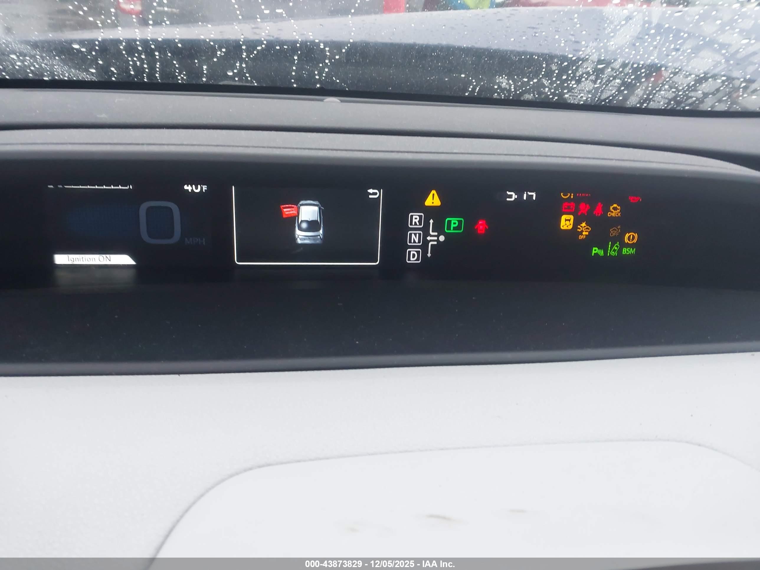 TOYOTA PRIUS image 7