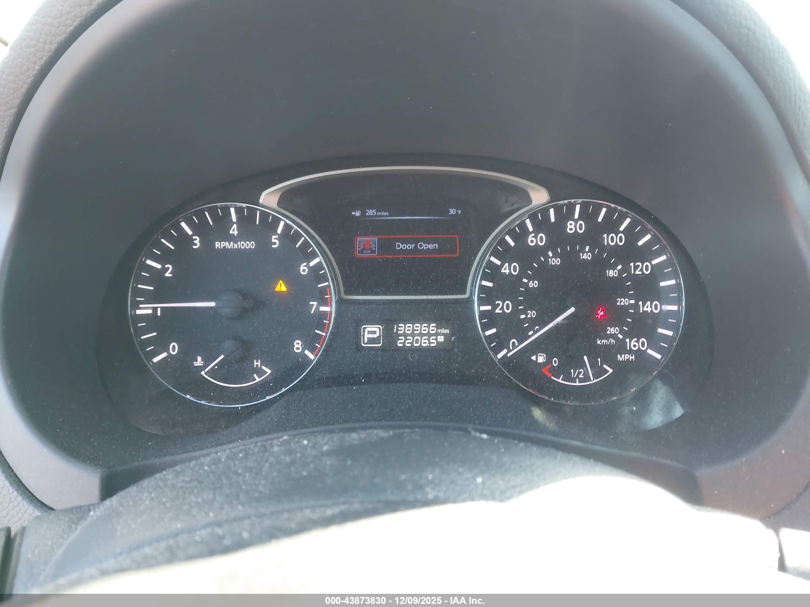 NISSAN ALTIMA image 7