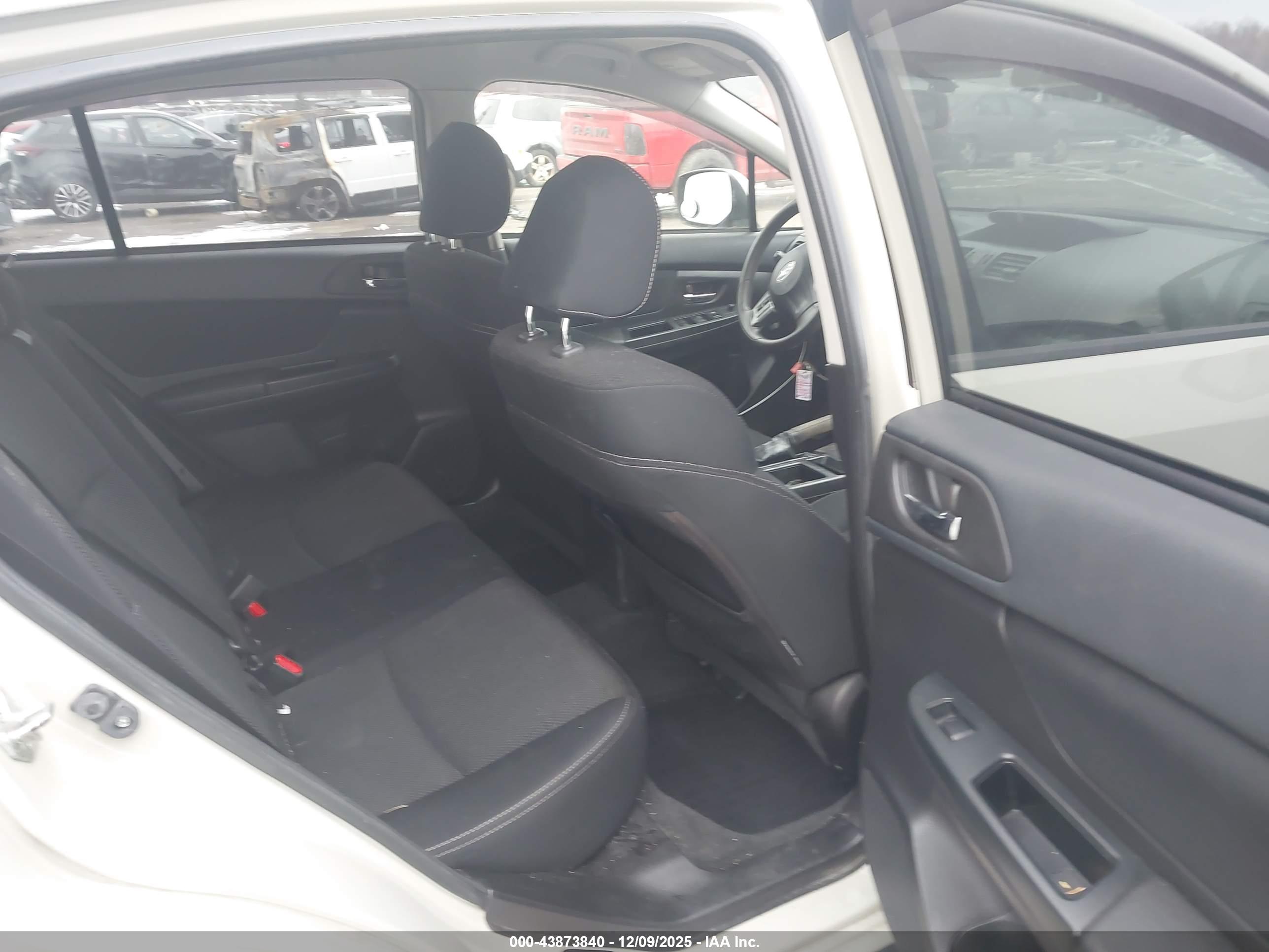 SUBARU XV image 8