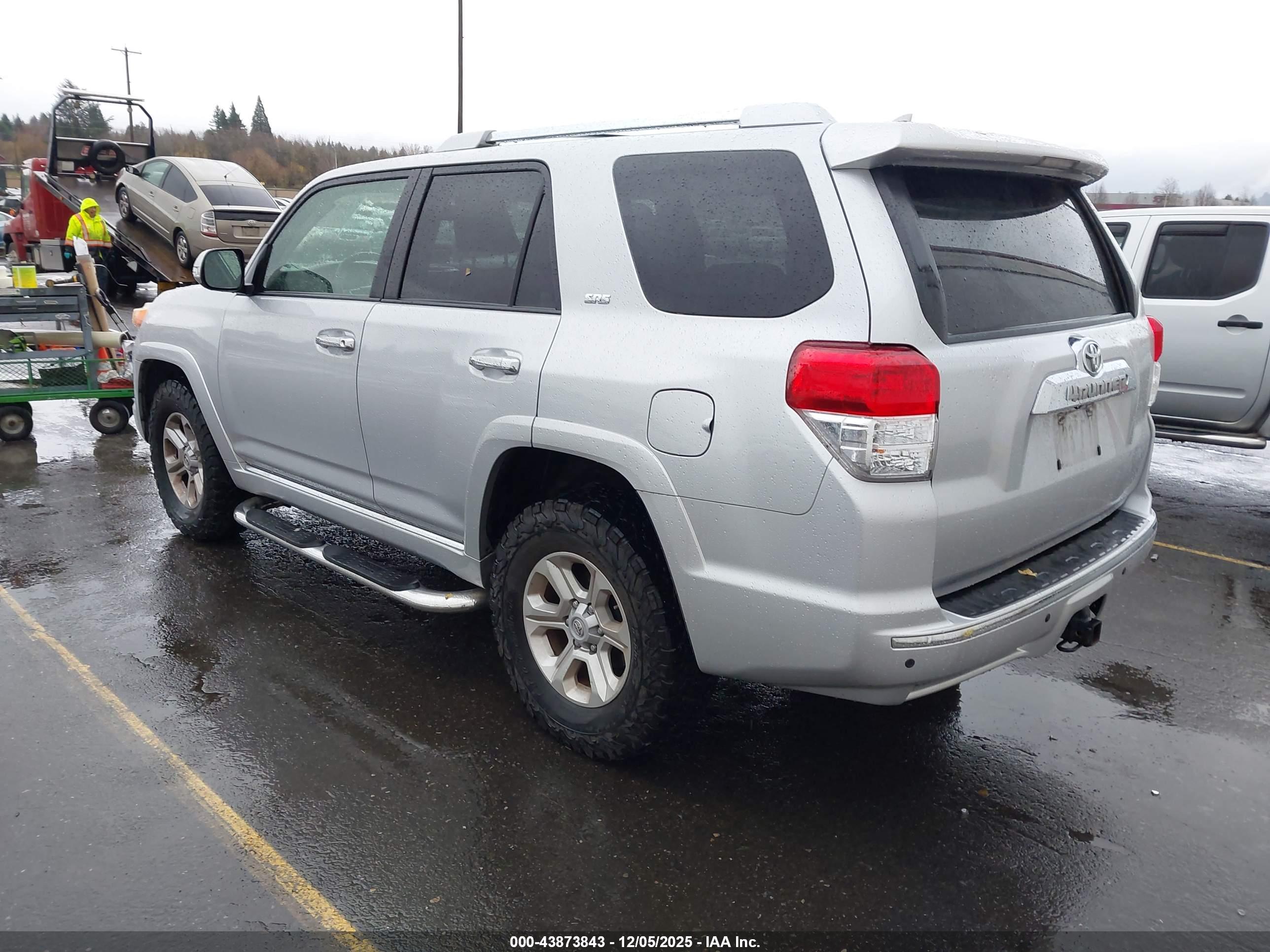 TOYOTA 4RUNNER image 3