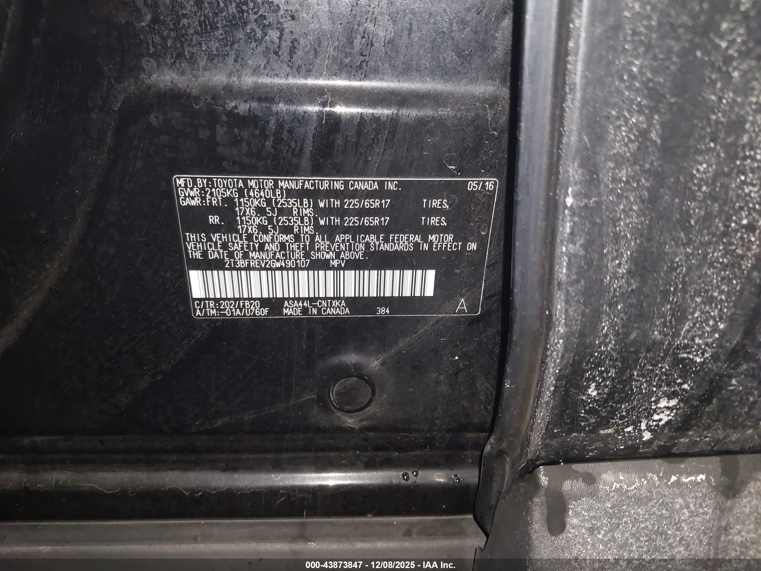TOYOTA RAV4 image 9