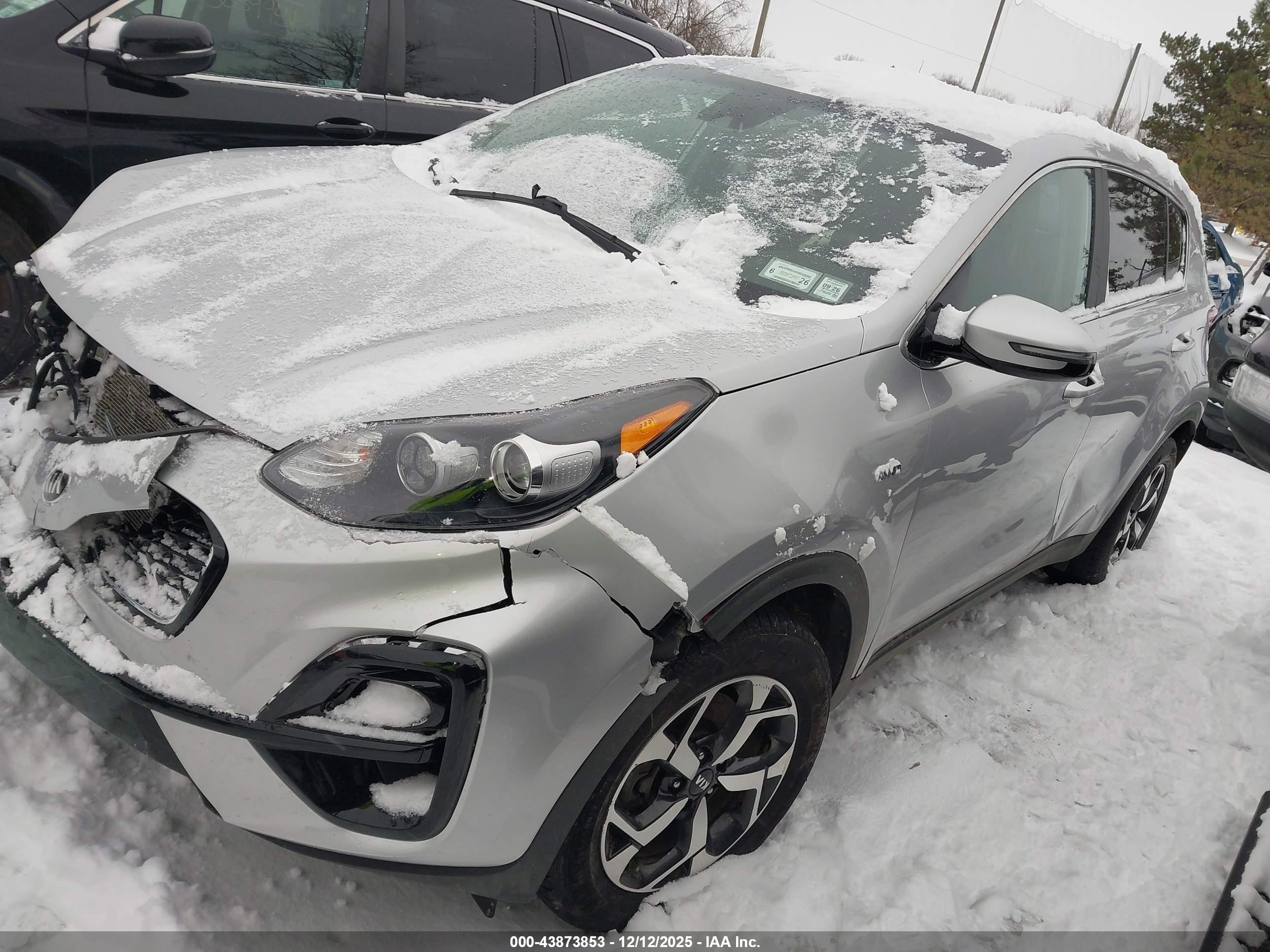 KIA SPORTAGE image 2