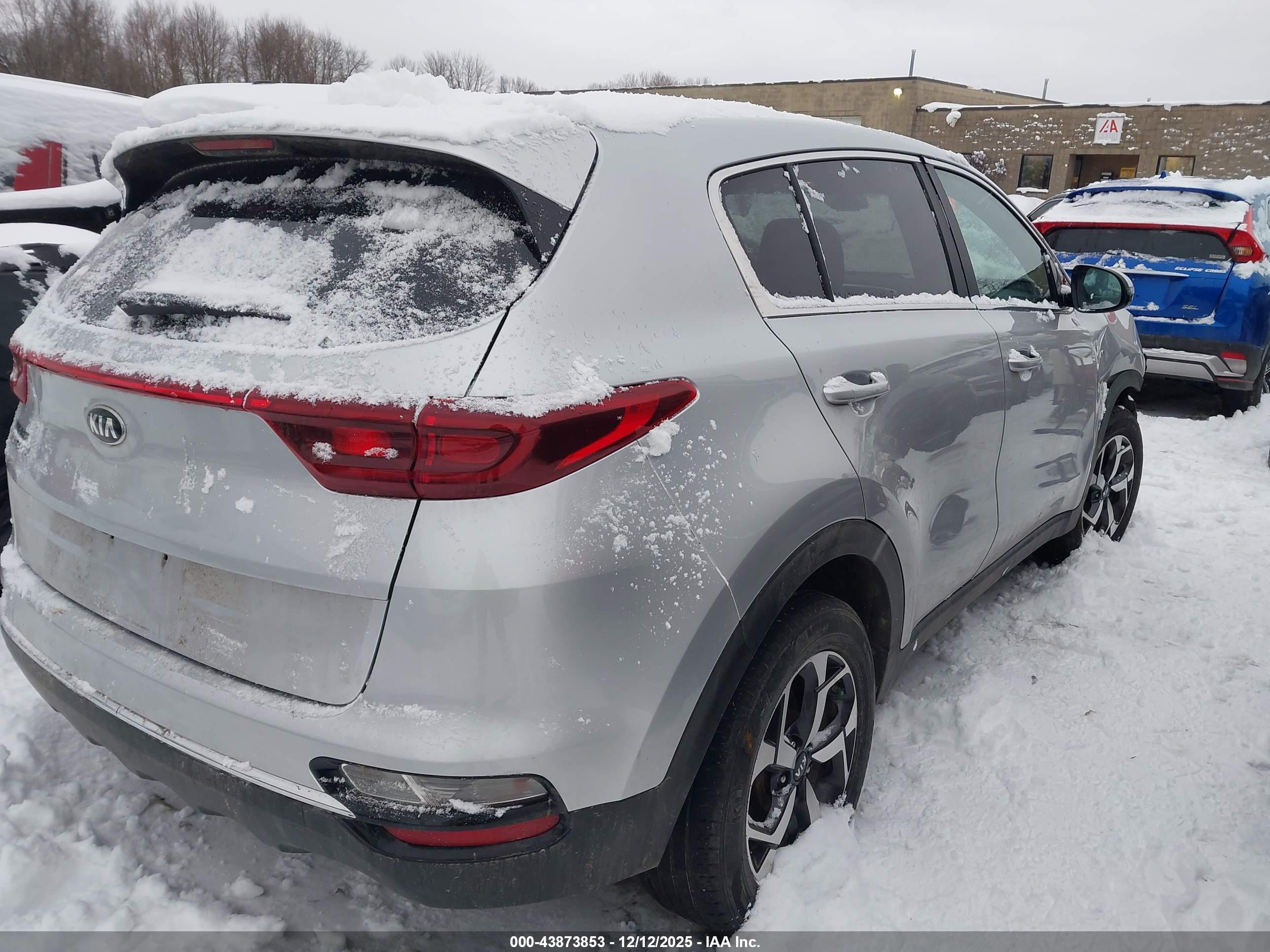 KIA SPORTAGE image 4