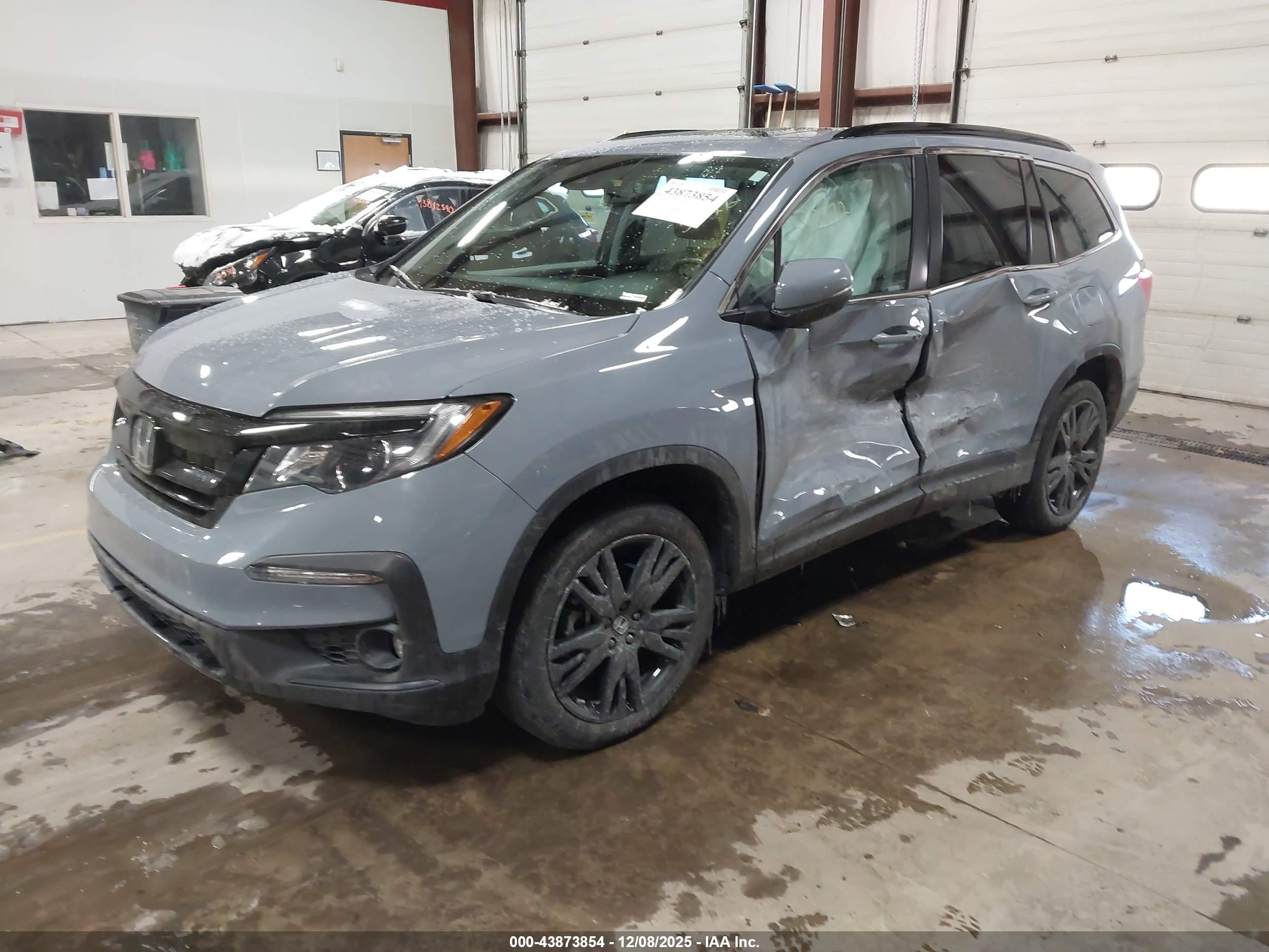 HONDA PILOT image 2