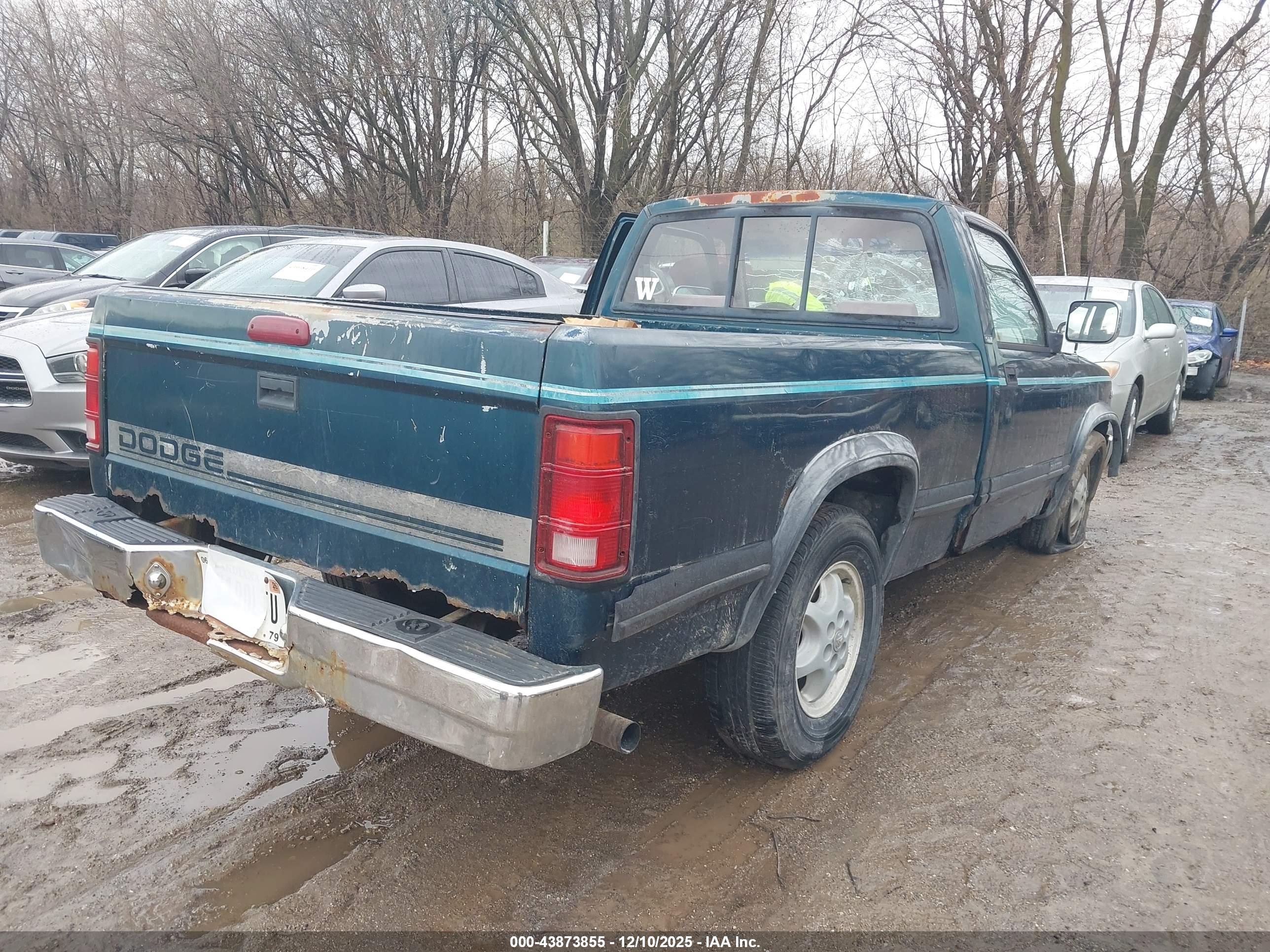 DODGE DAKOTA image 4