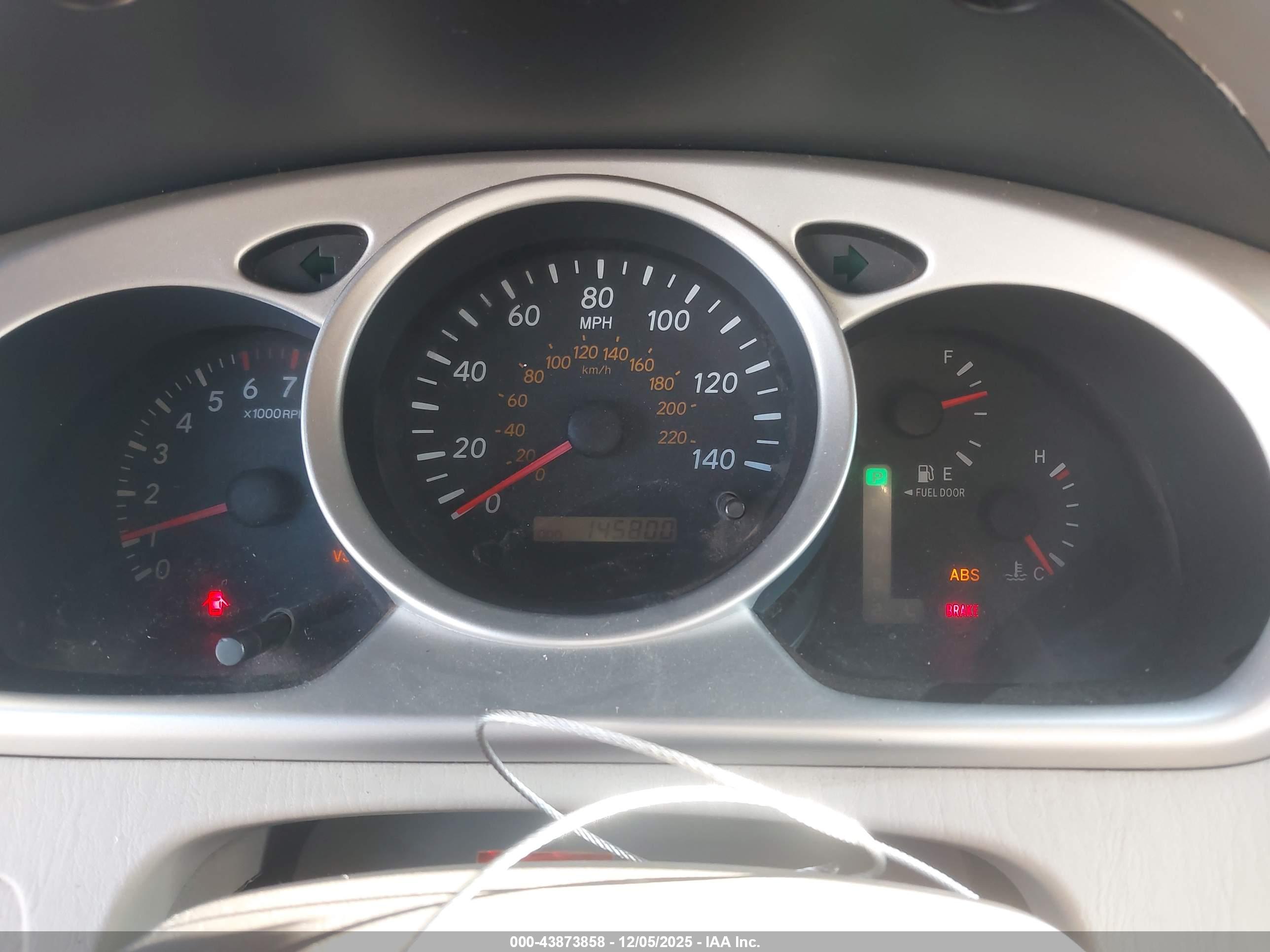 TOYOTA HIGHLANDER image 7
