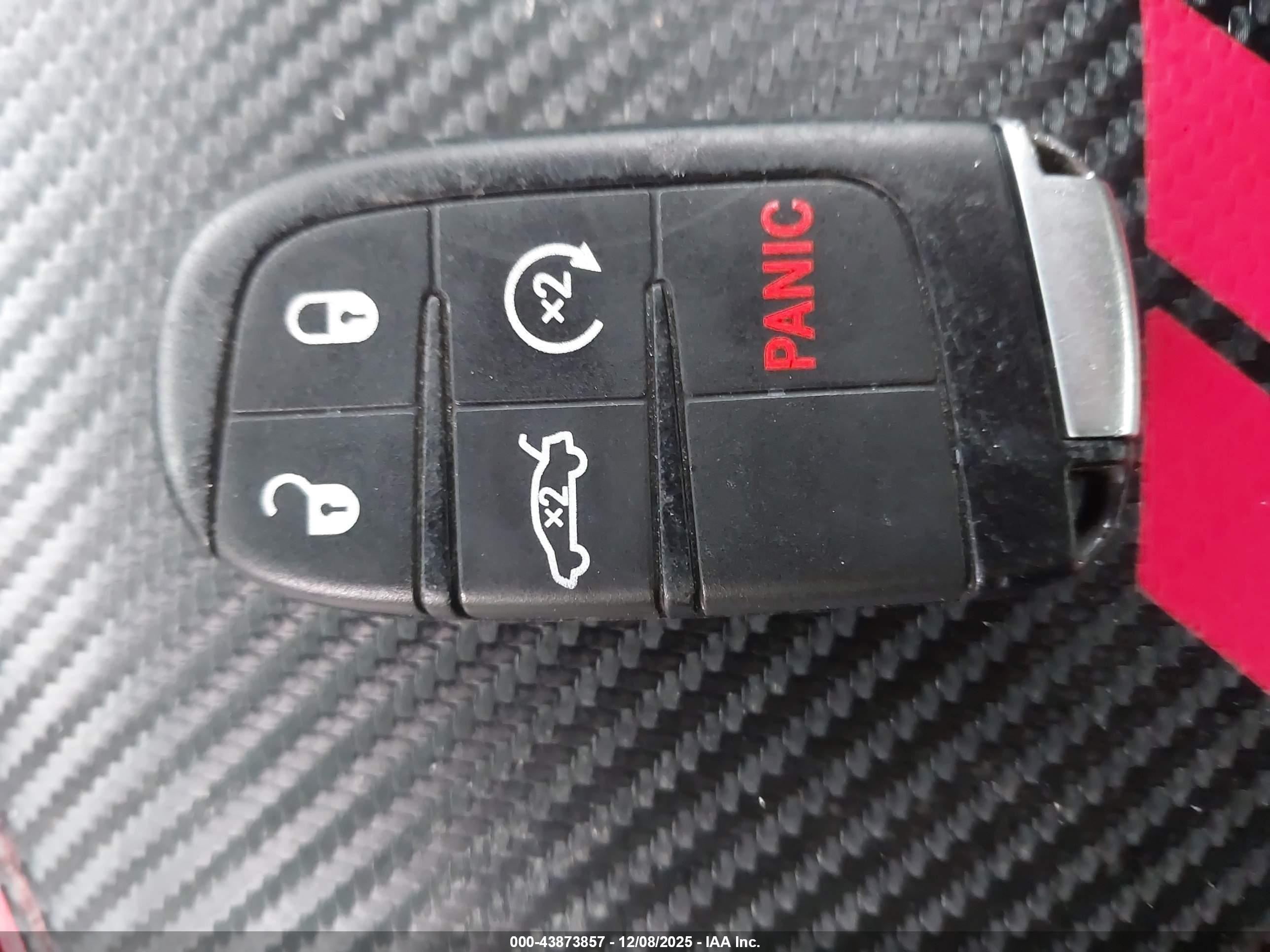 DODGE CHALLENGER image 11