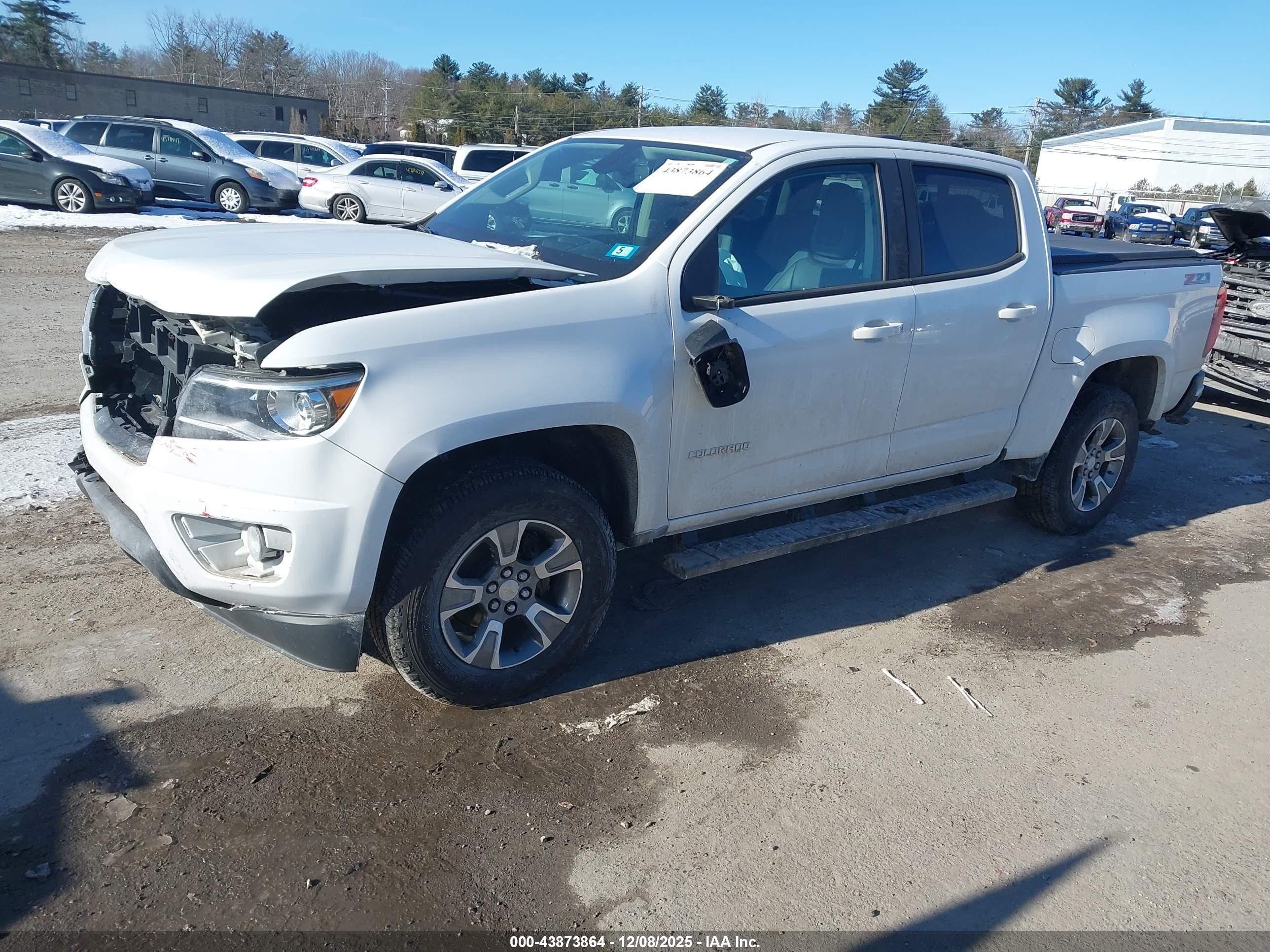 CHEVROLET COLORADO image 2