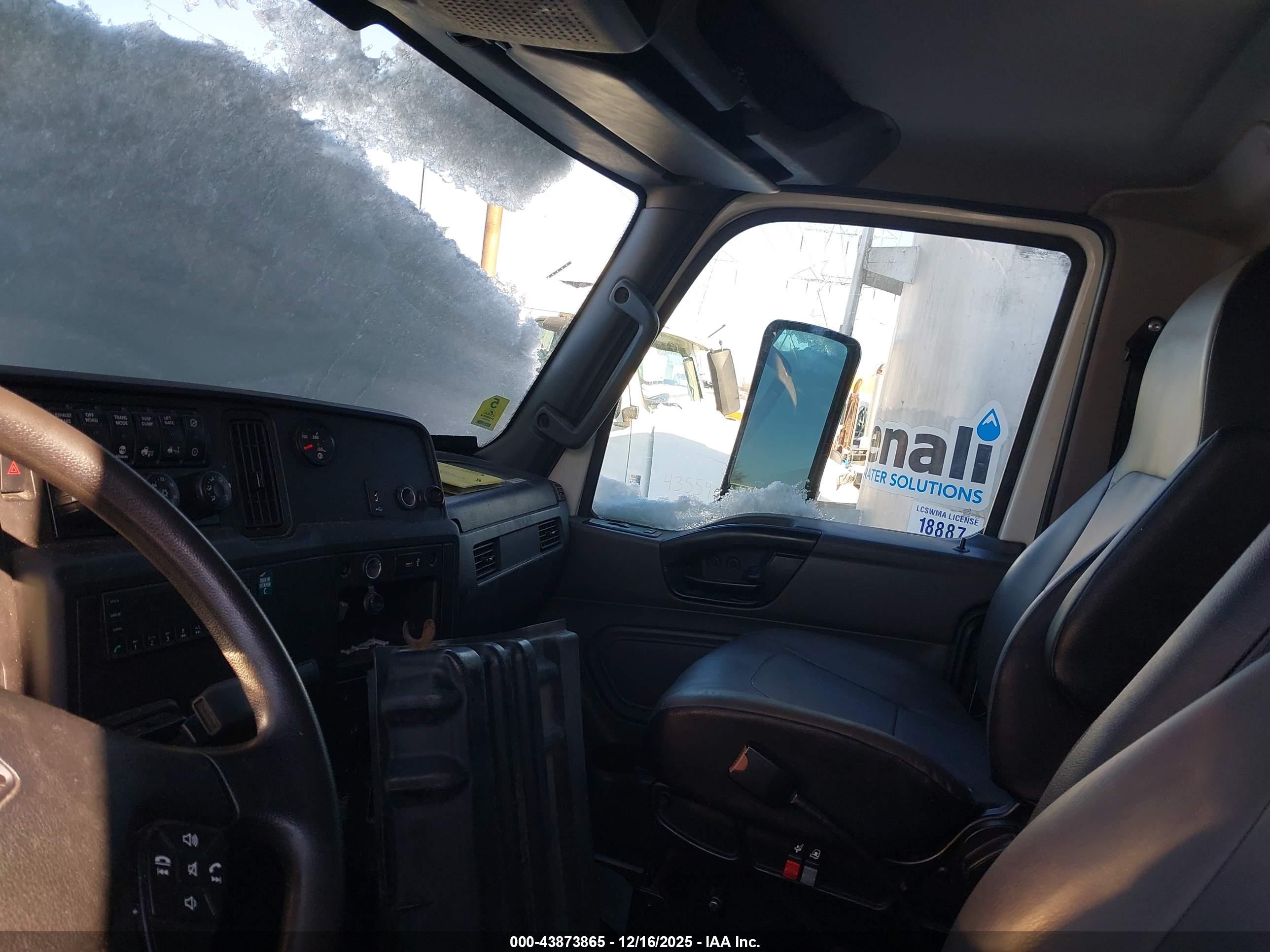 INTERNATIONAL MV image 8