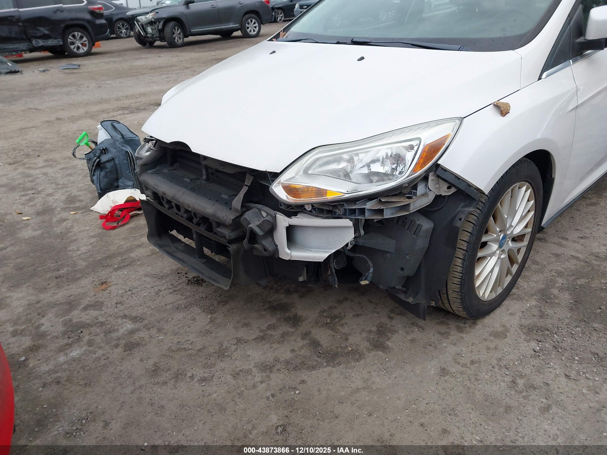 FORD FOCUS image 6