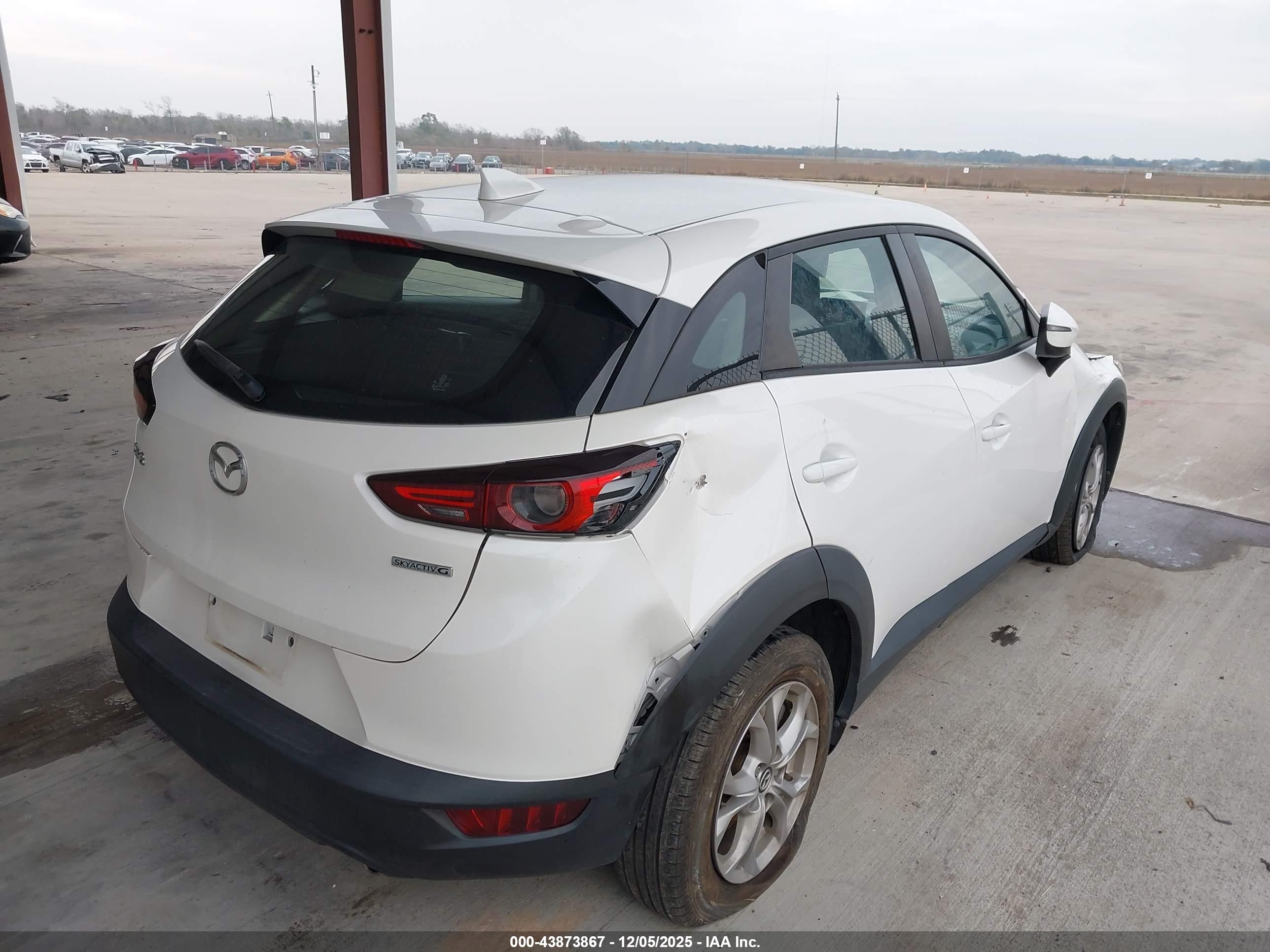 MAZDA CX-3 image 4